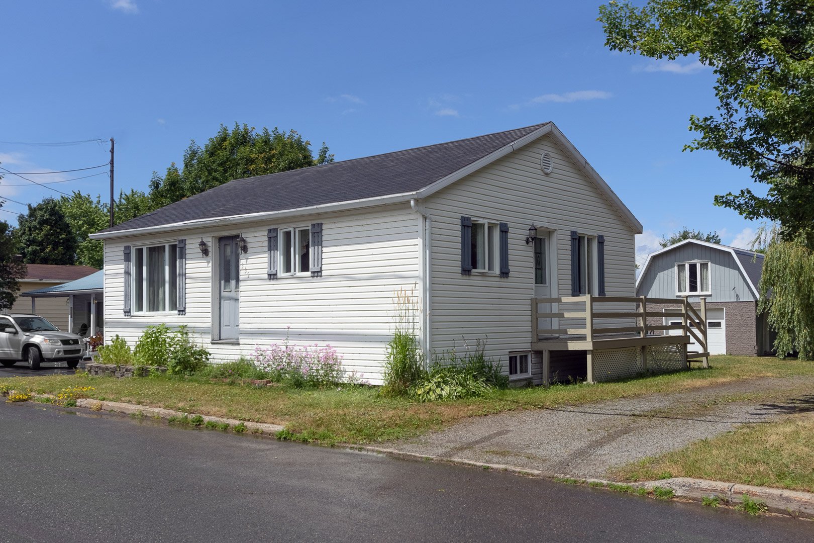 MLS: 15517022