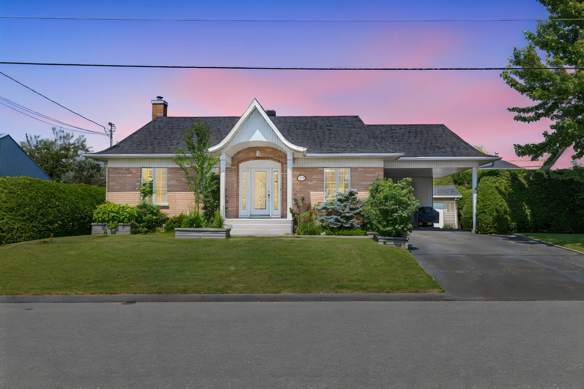 MLS: 17580856
