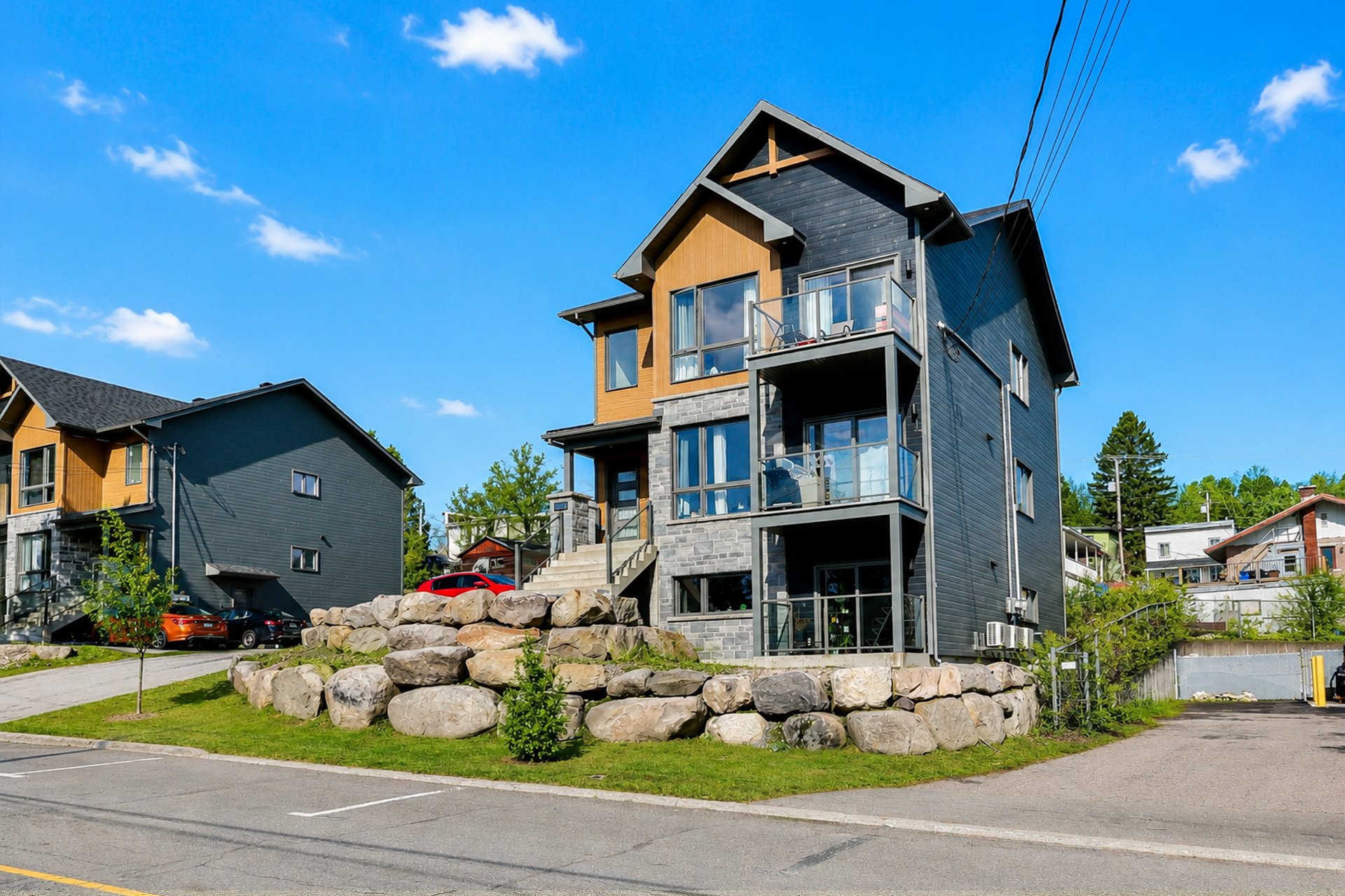 MLS: 21559430