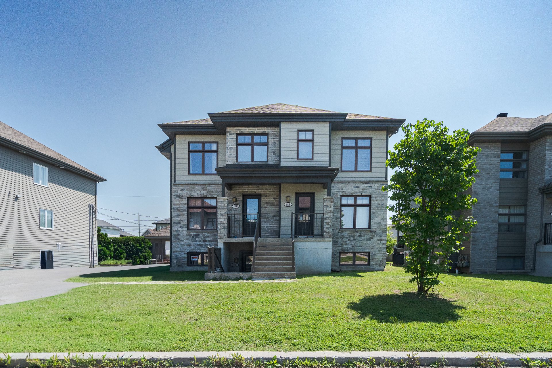 MLS: 25712345