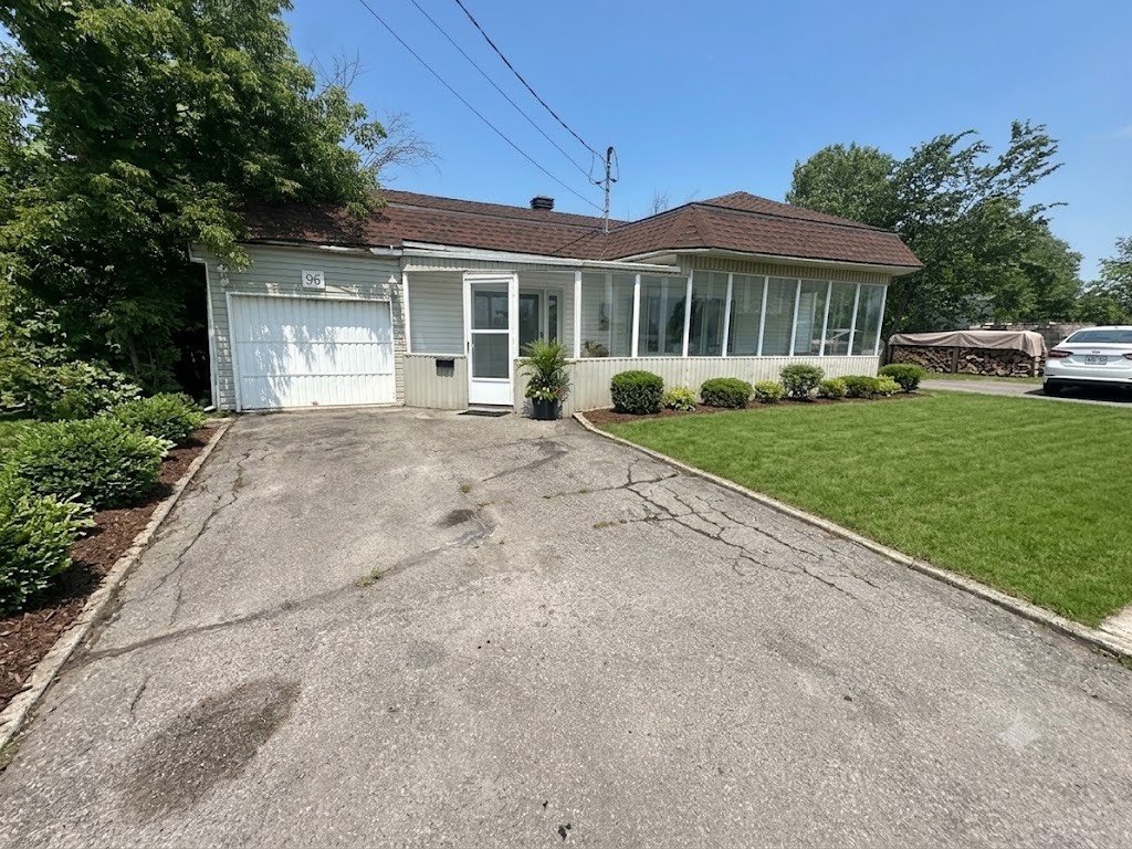 MLS: 22824851
