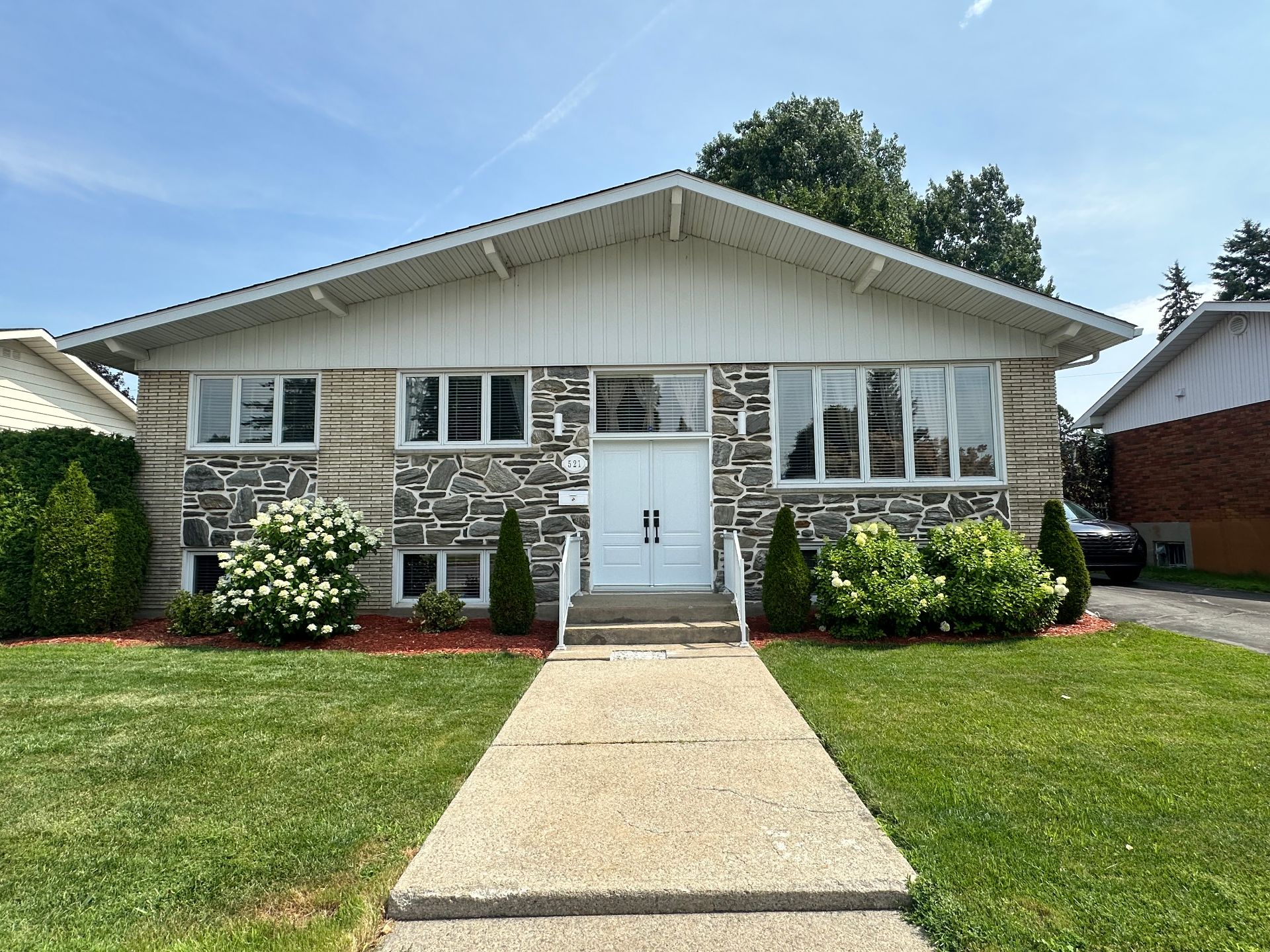 MLS: 26043008