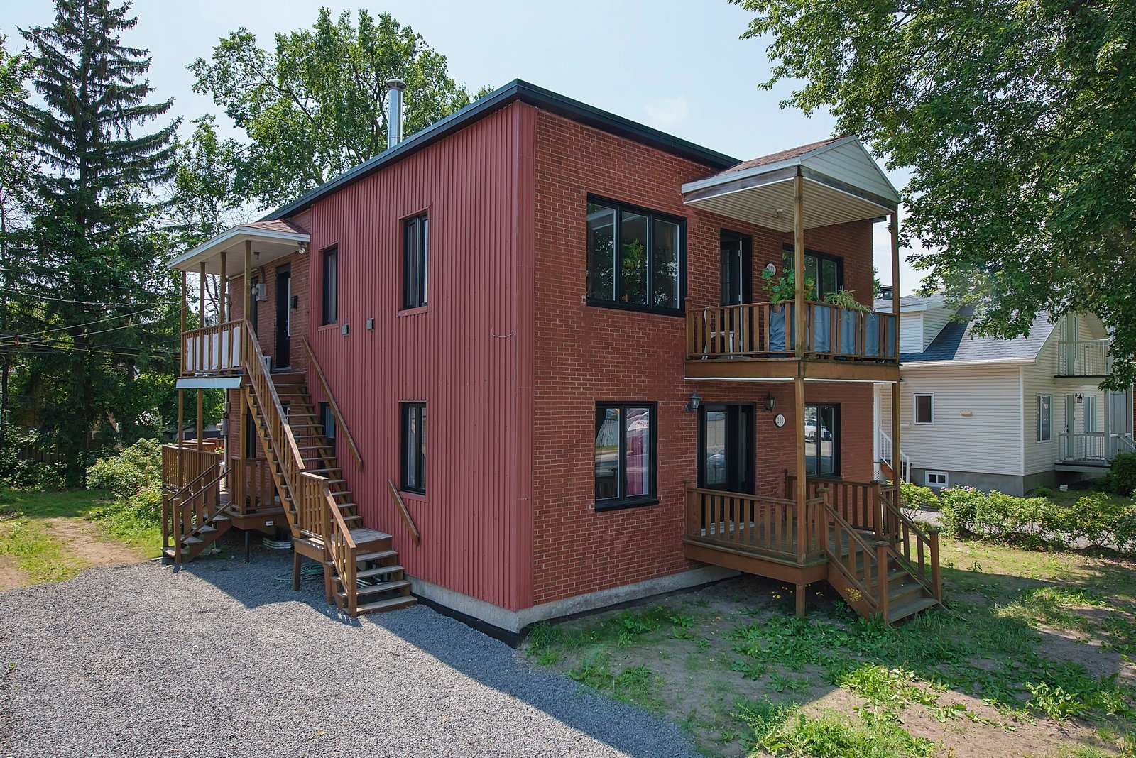 MLS: 27866468