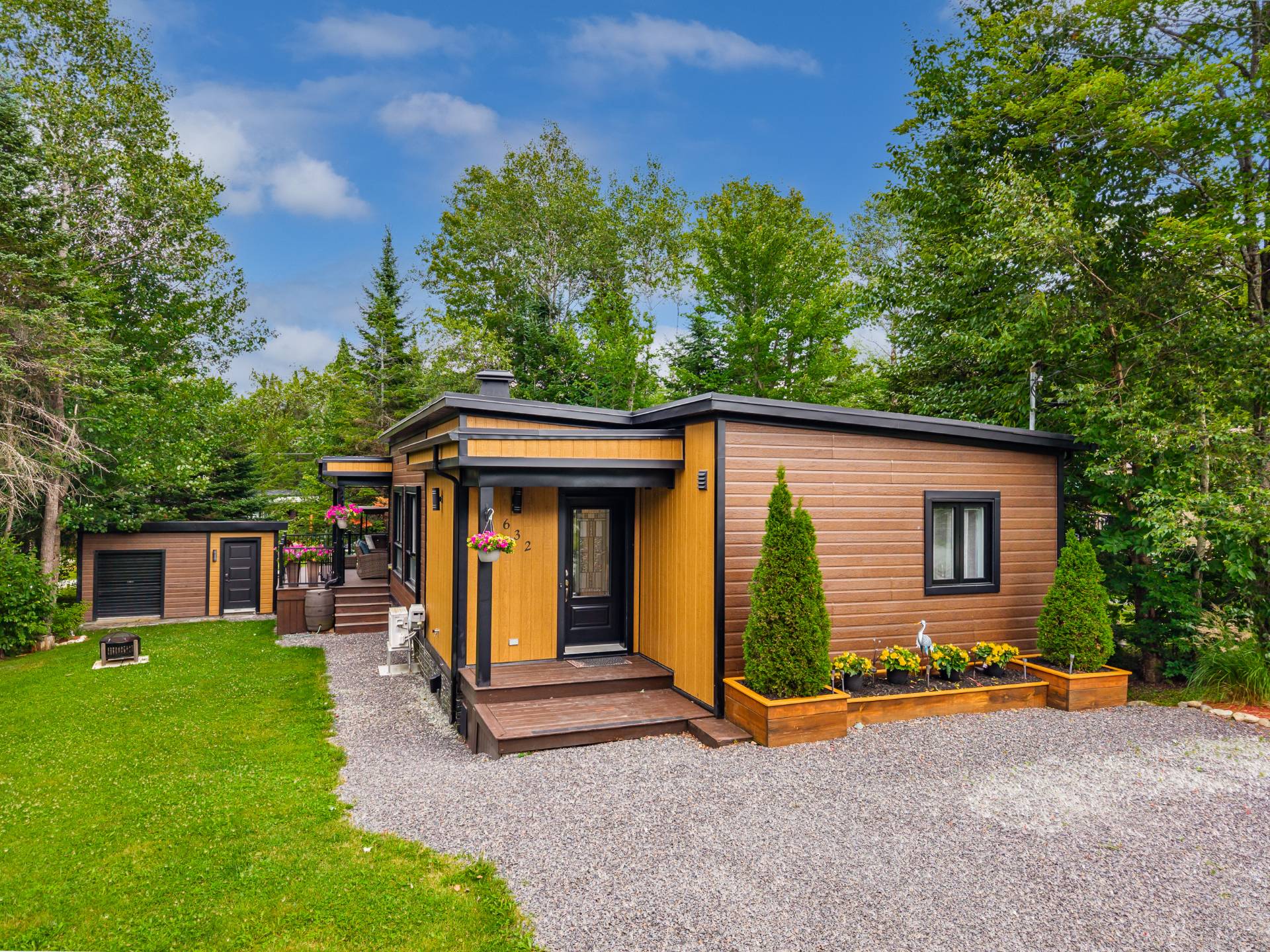 MLS: 25338759
