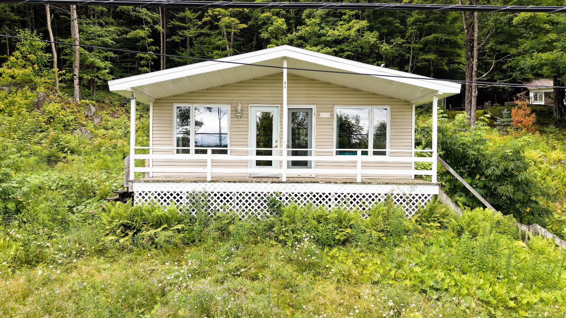 MLS: 27414609
