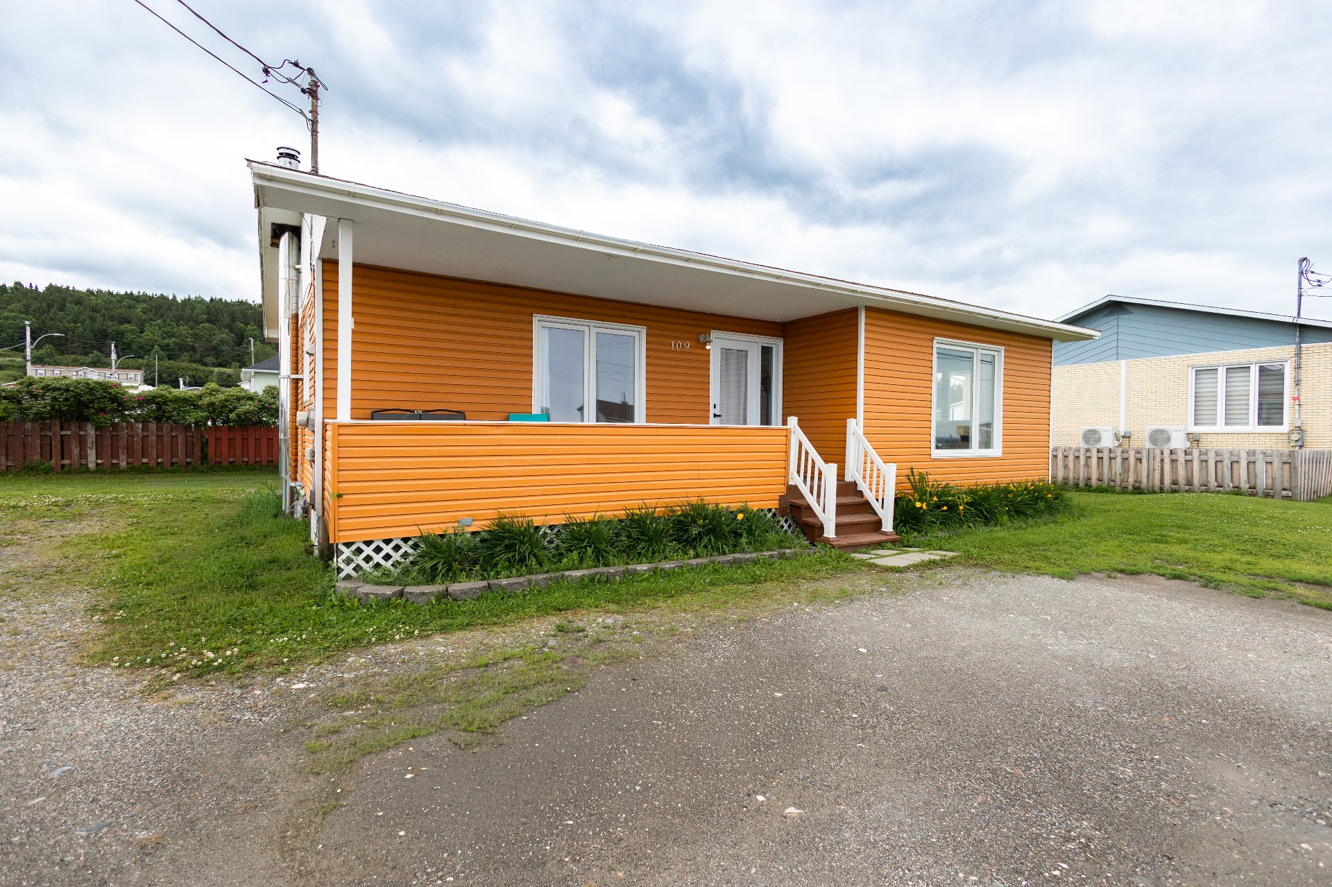 MLS: 25611706