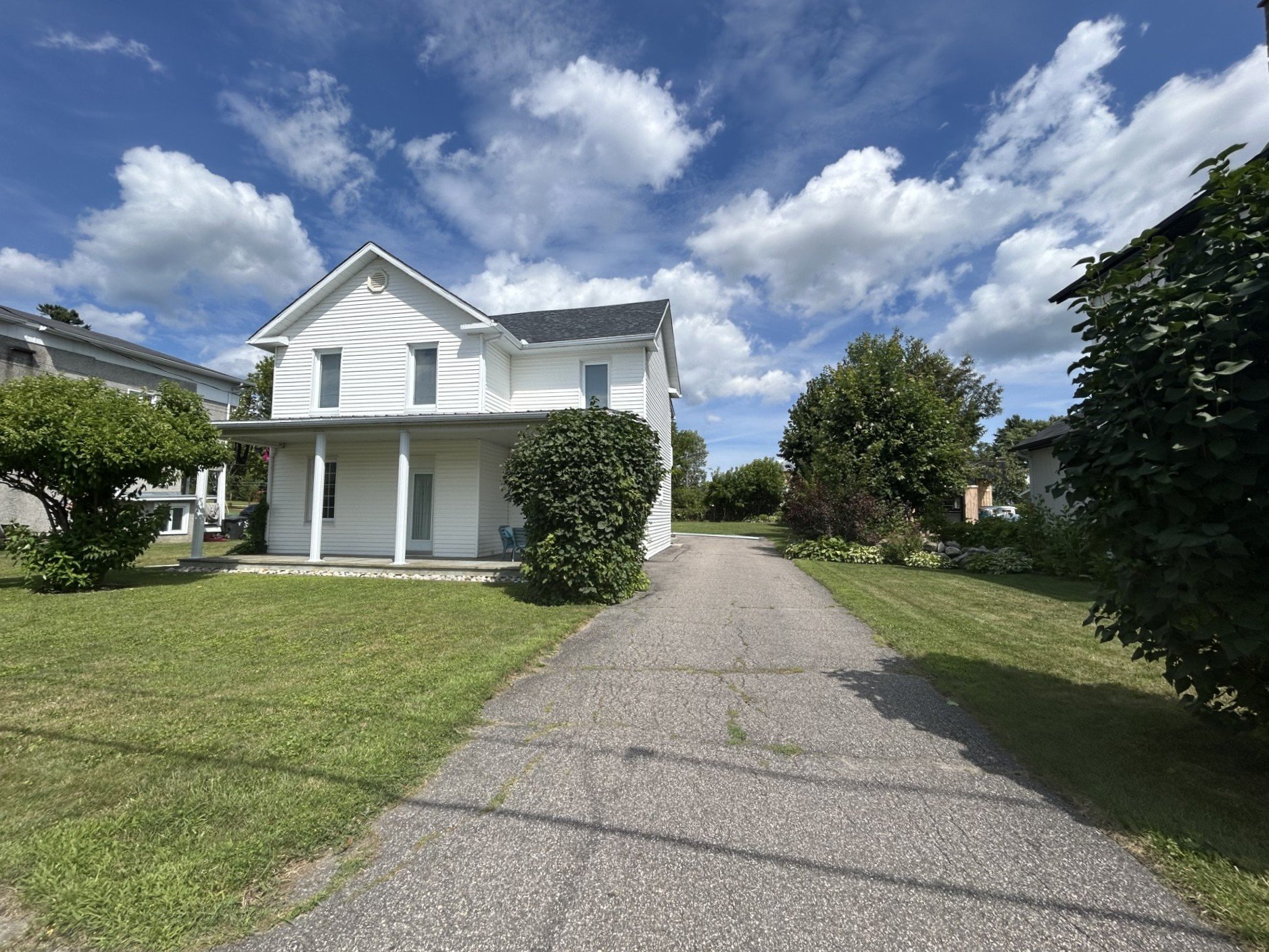 MLS: 24912571