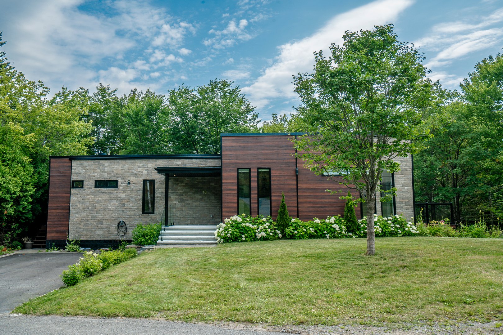 MLS: 12268604