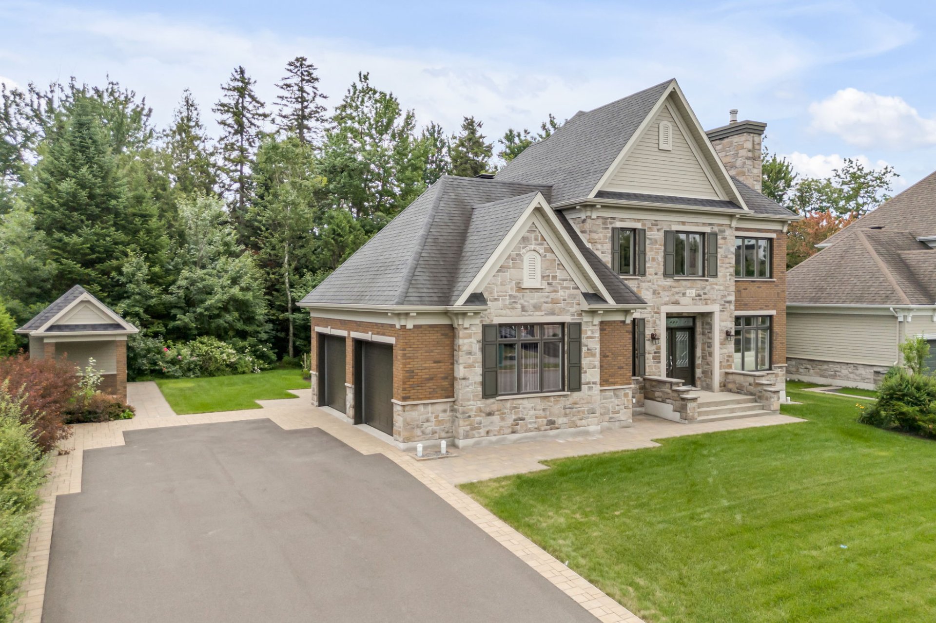 MLS: 16480458