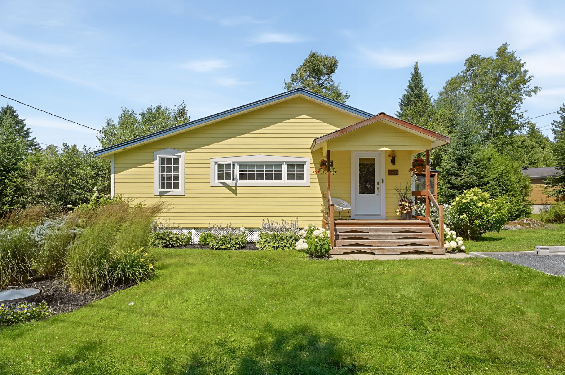 MLS: 26057619