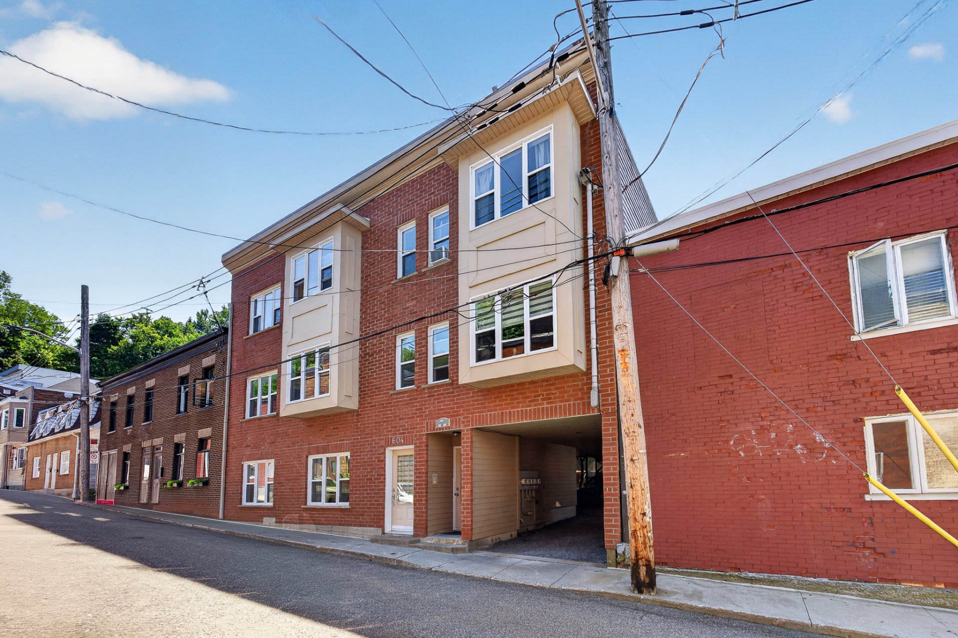 MLS: 27078581