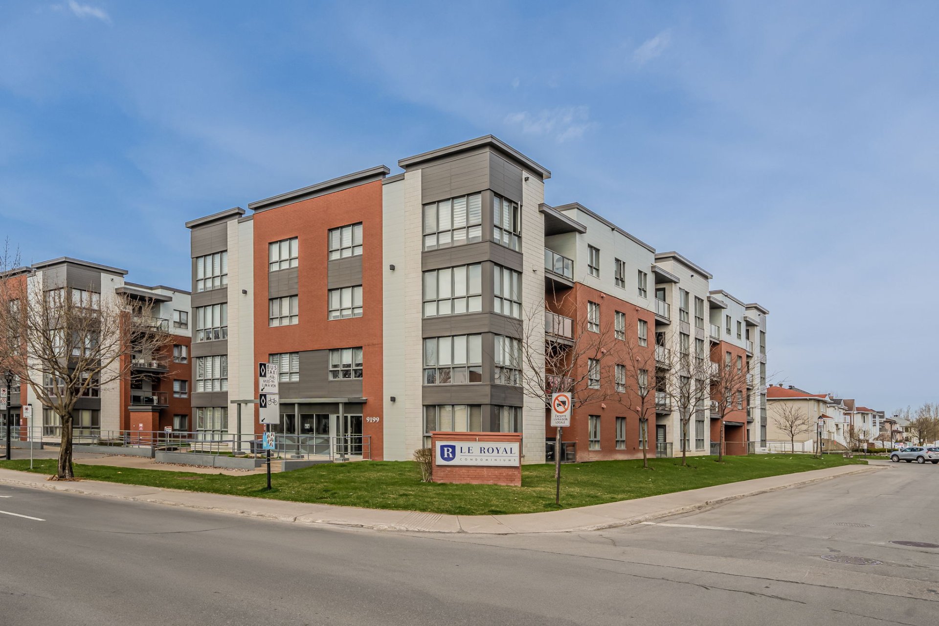 MLS: 23899628