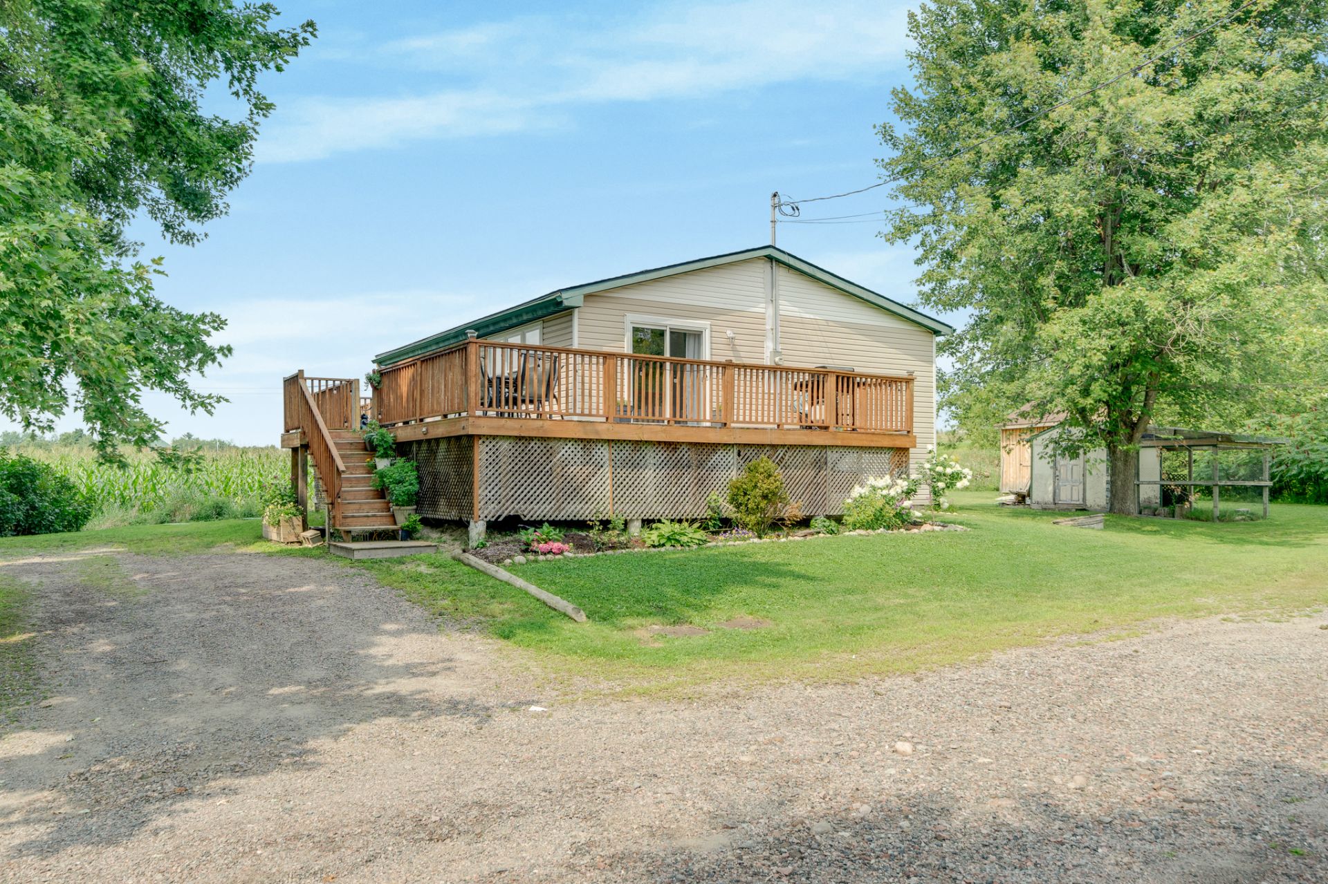 MLS: 25210395
