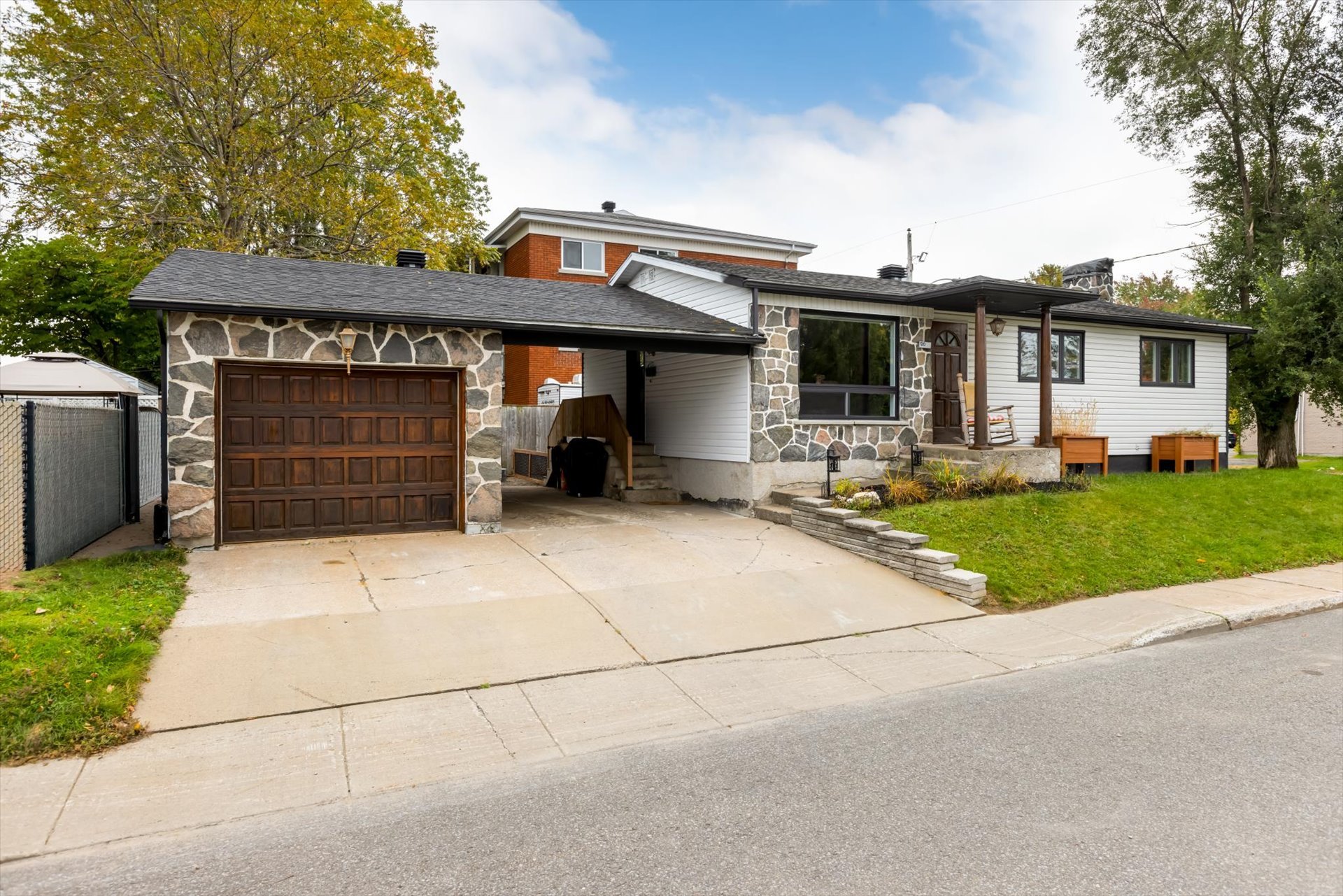 MLS: 19163642