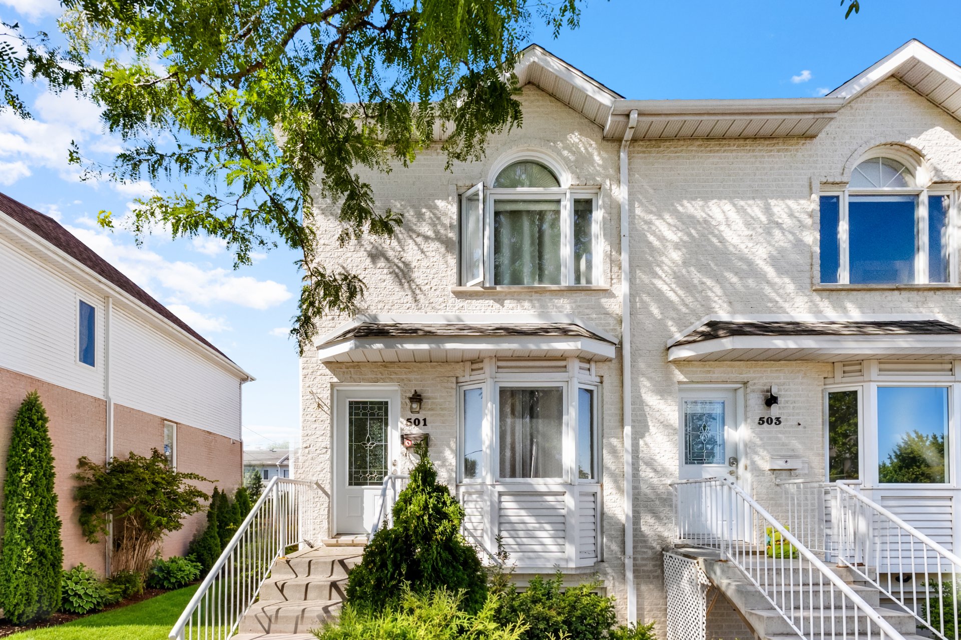 MLS: 22084350