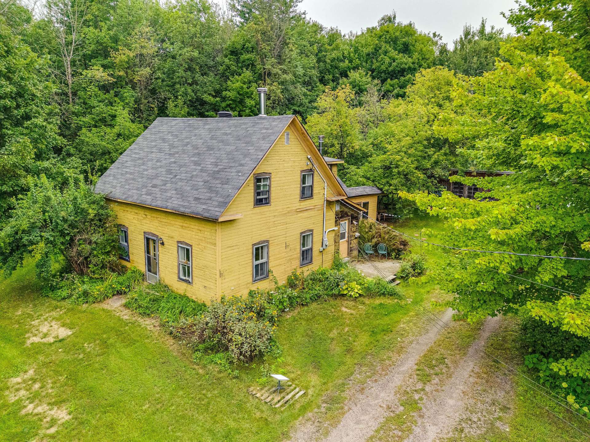 MLS: 23085803