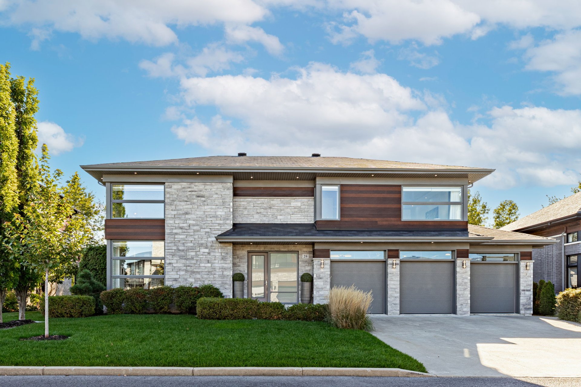 MLS: 26900728