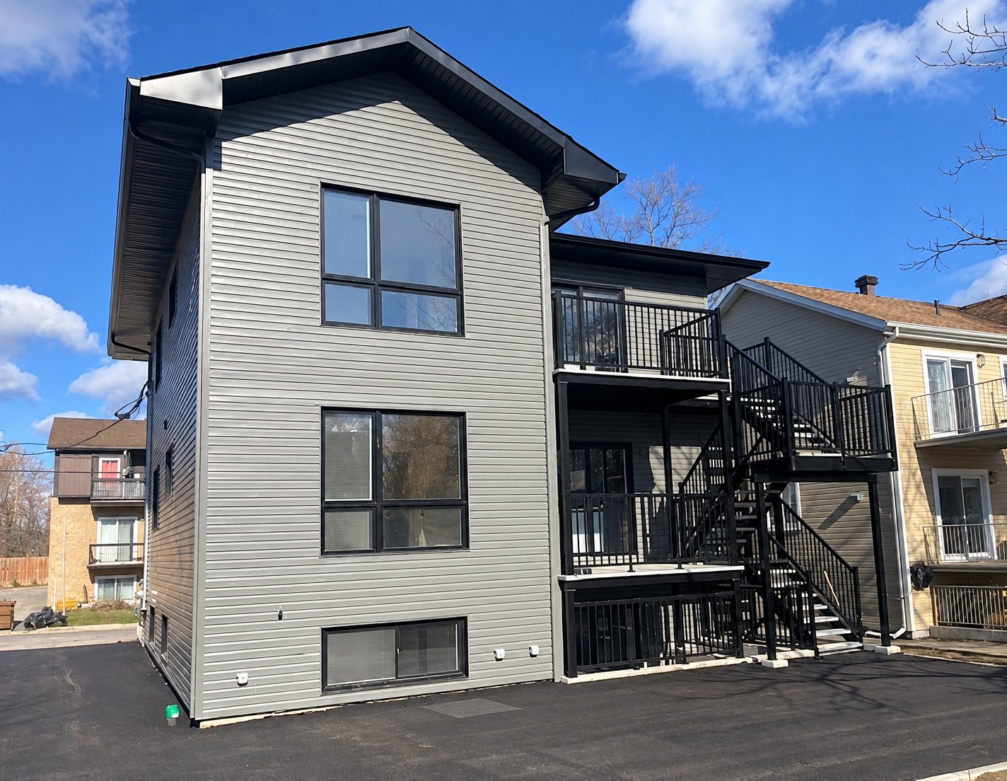 MLS: 24912612