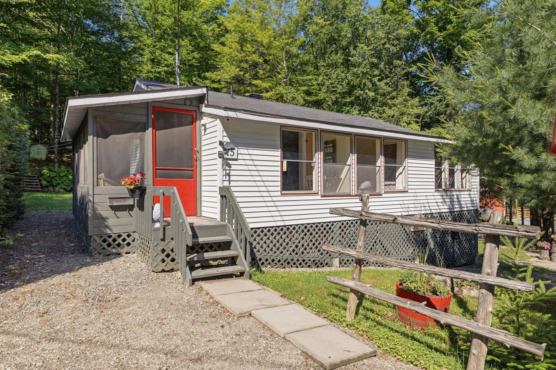 MLS: 27816784