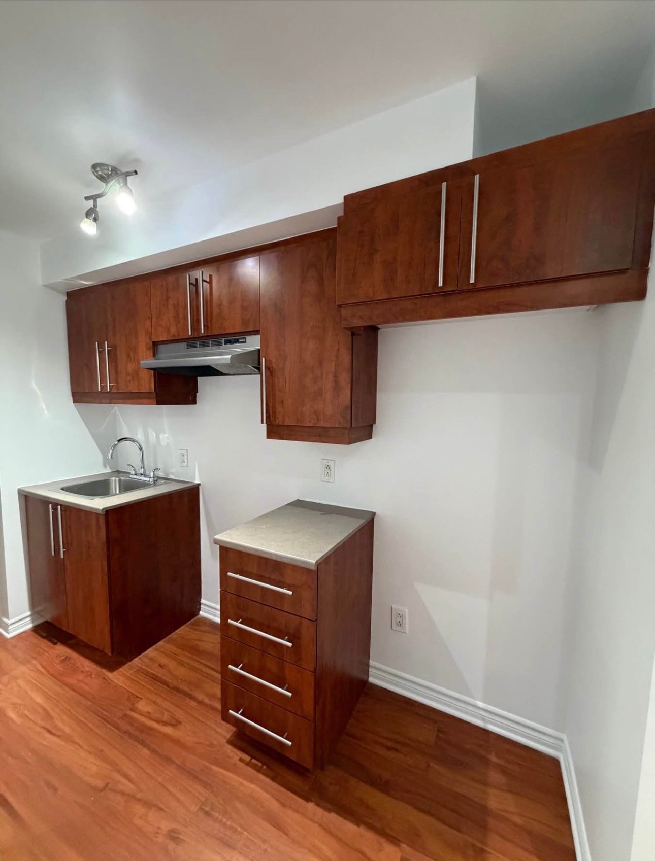MLS: 21424012