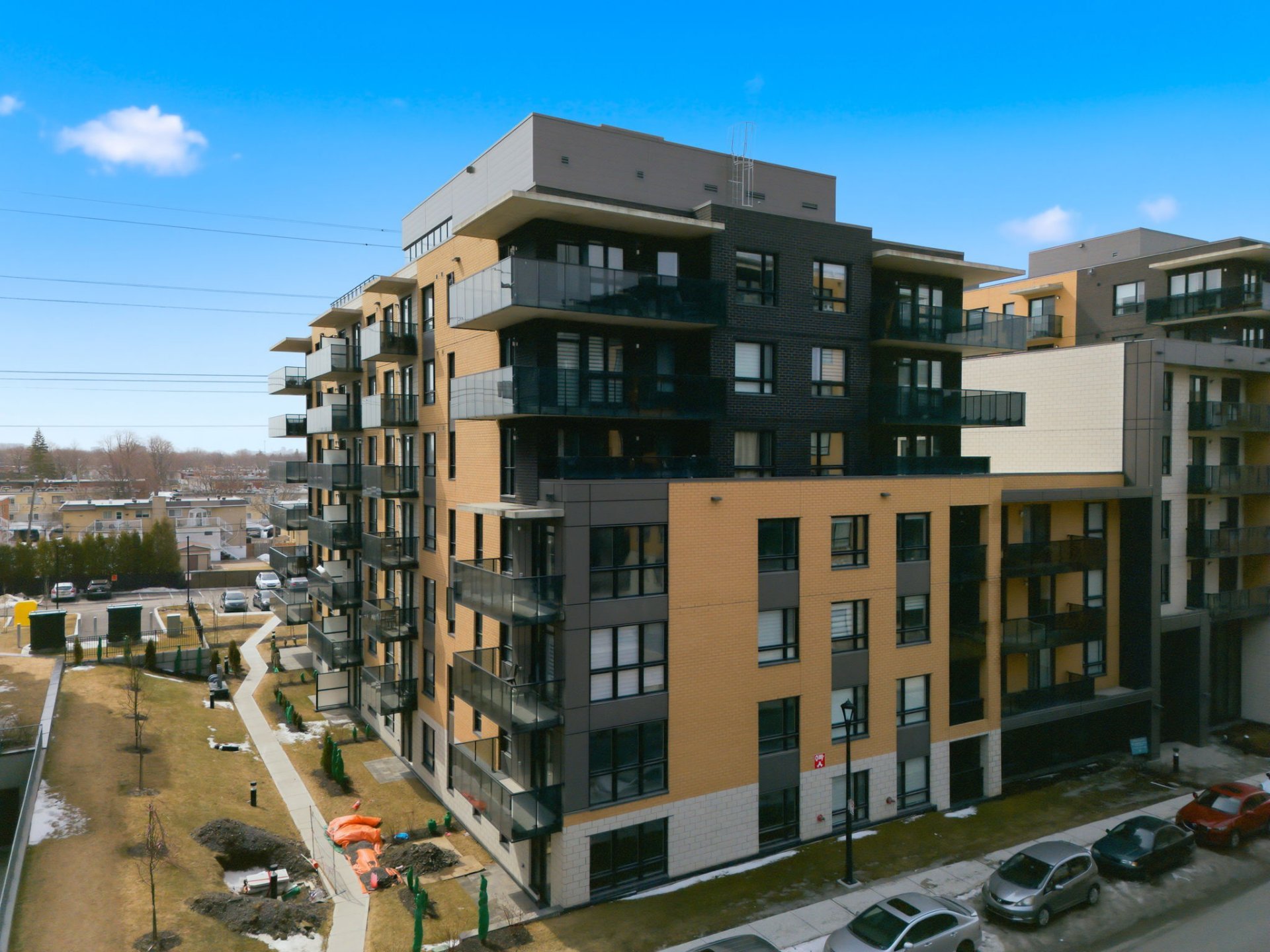 MLS: 22670653