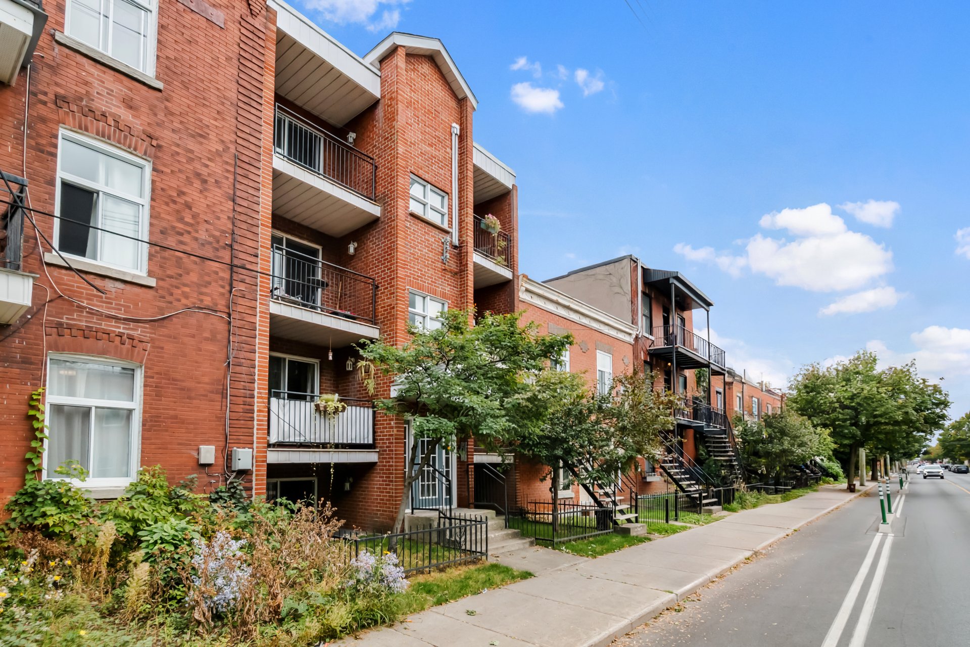 MLS: 22970924