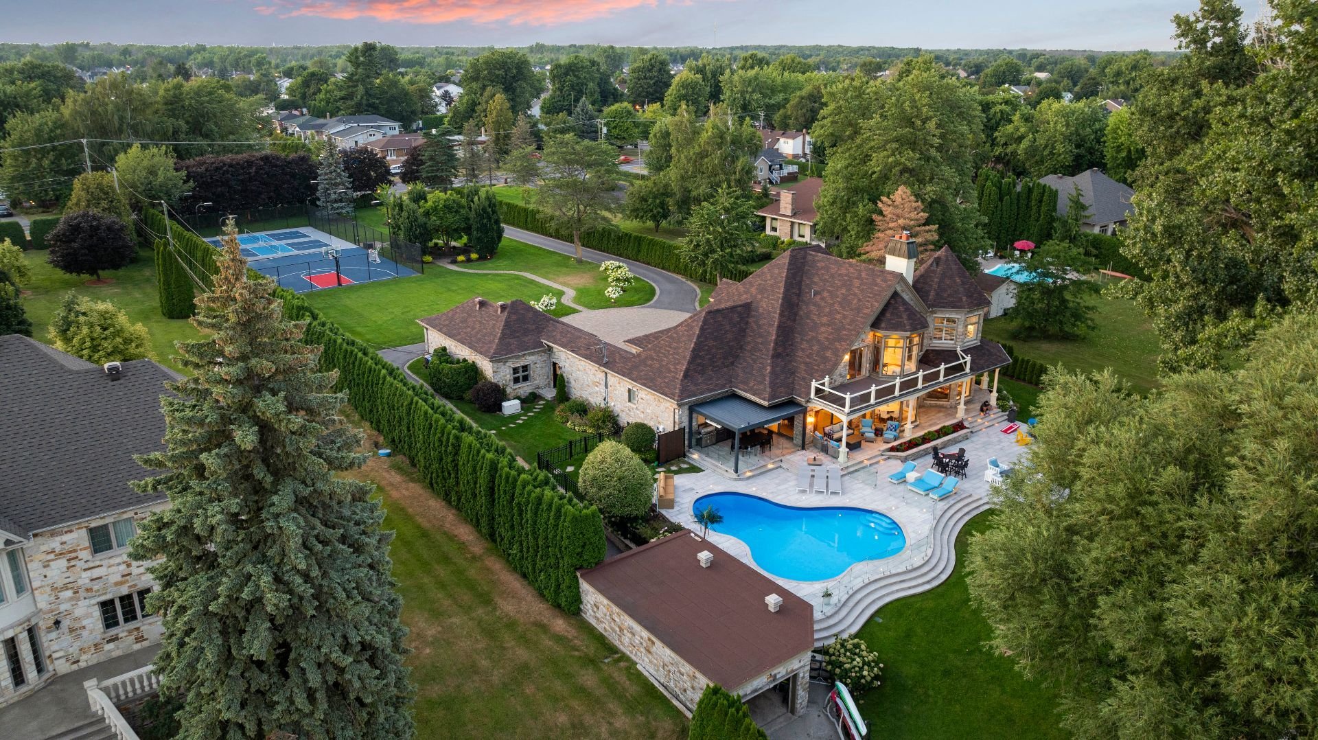 MLS: 16730561