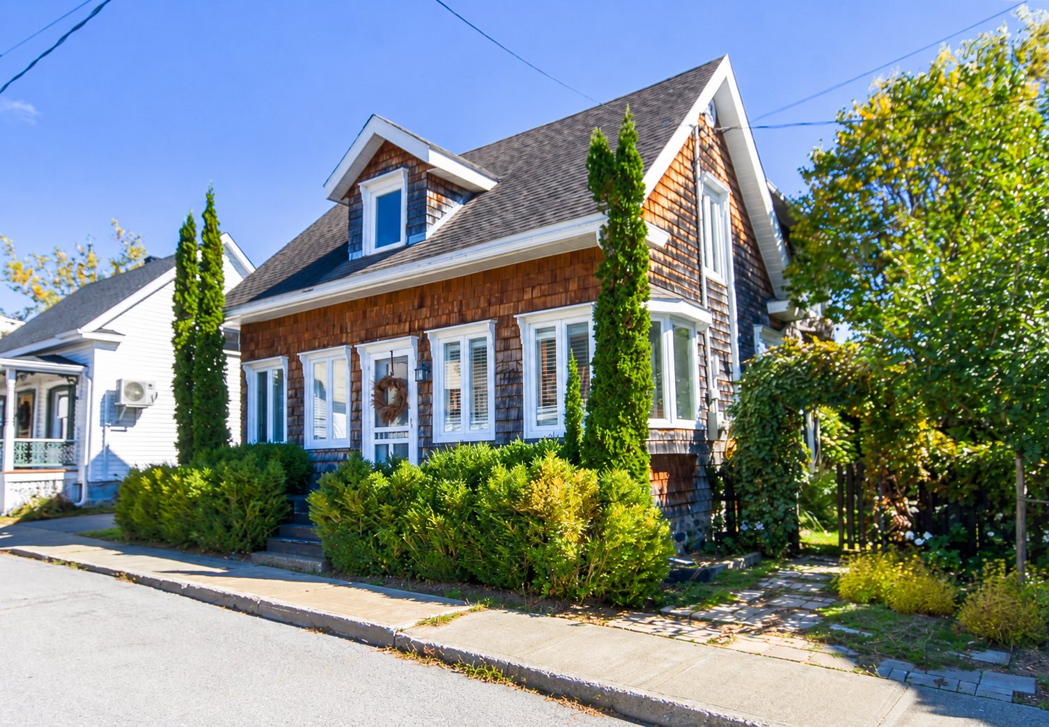 MLS: 22543054