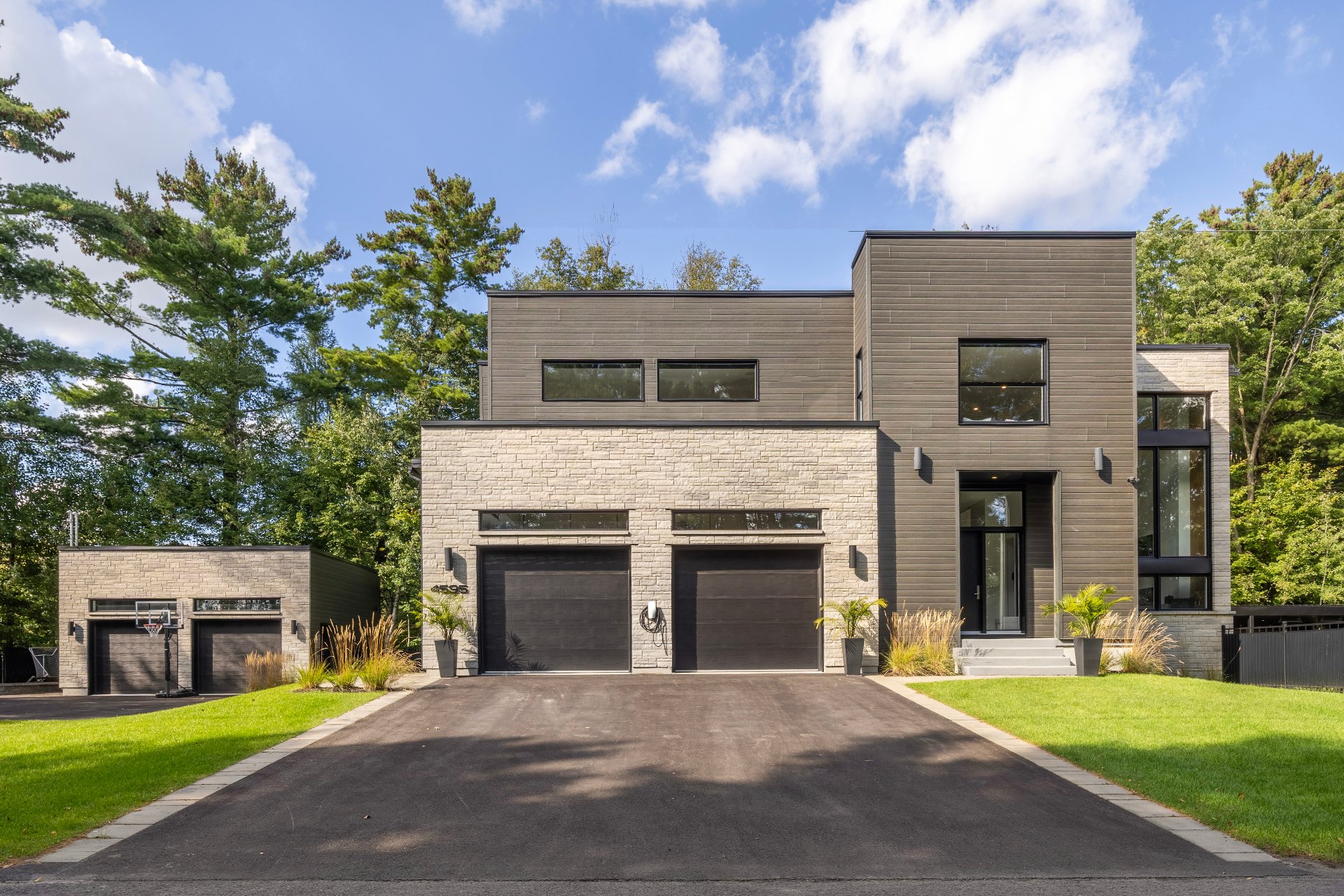 MLS: 16464879