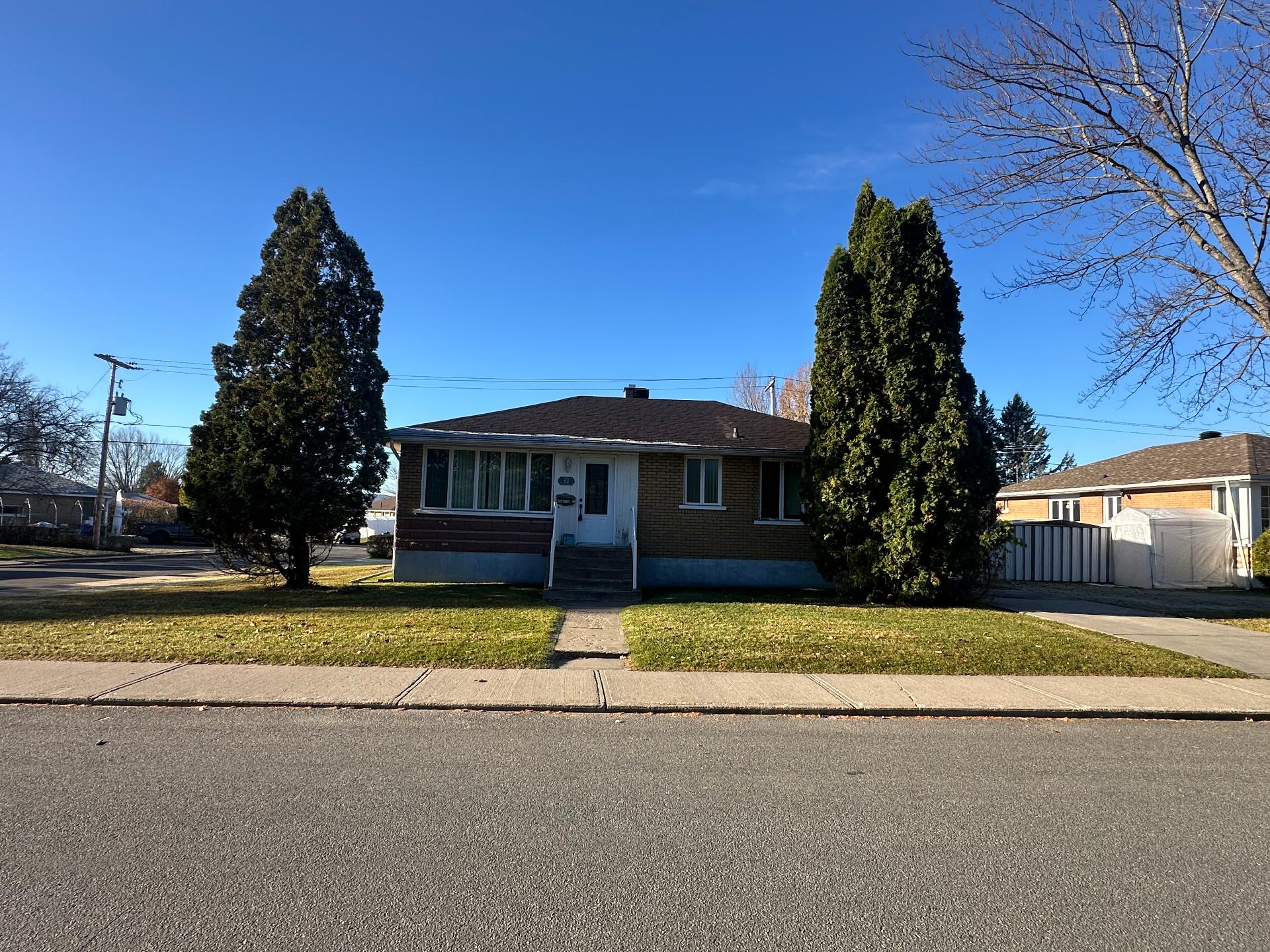 MLS: 21815412