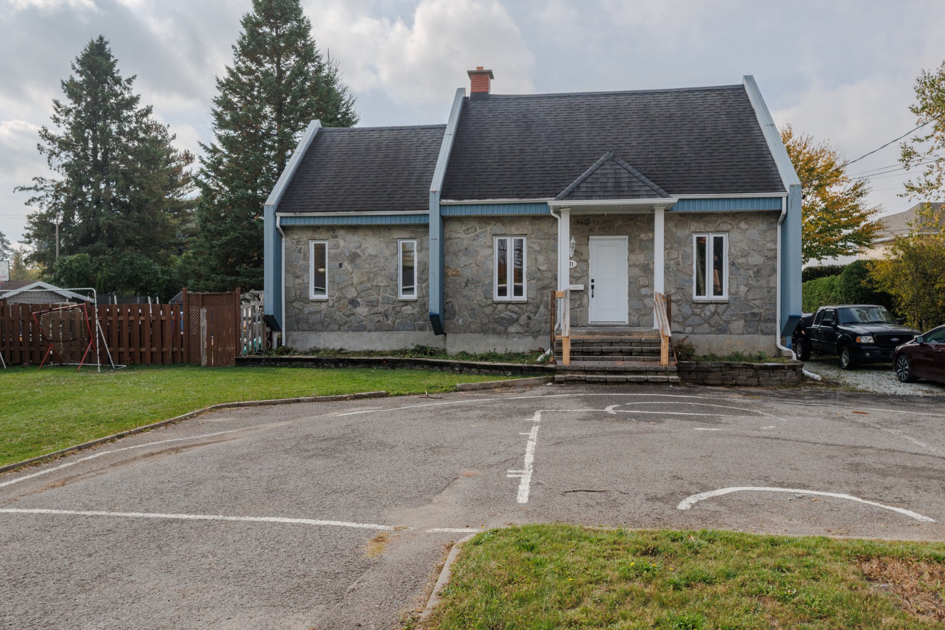MLS: 16542586