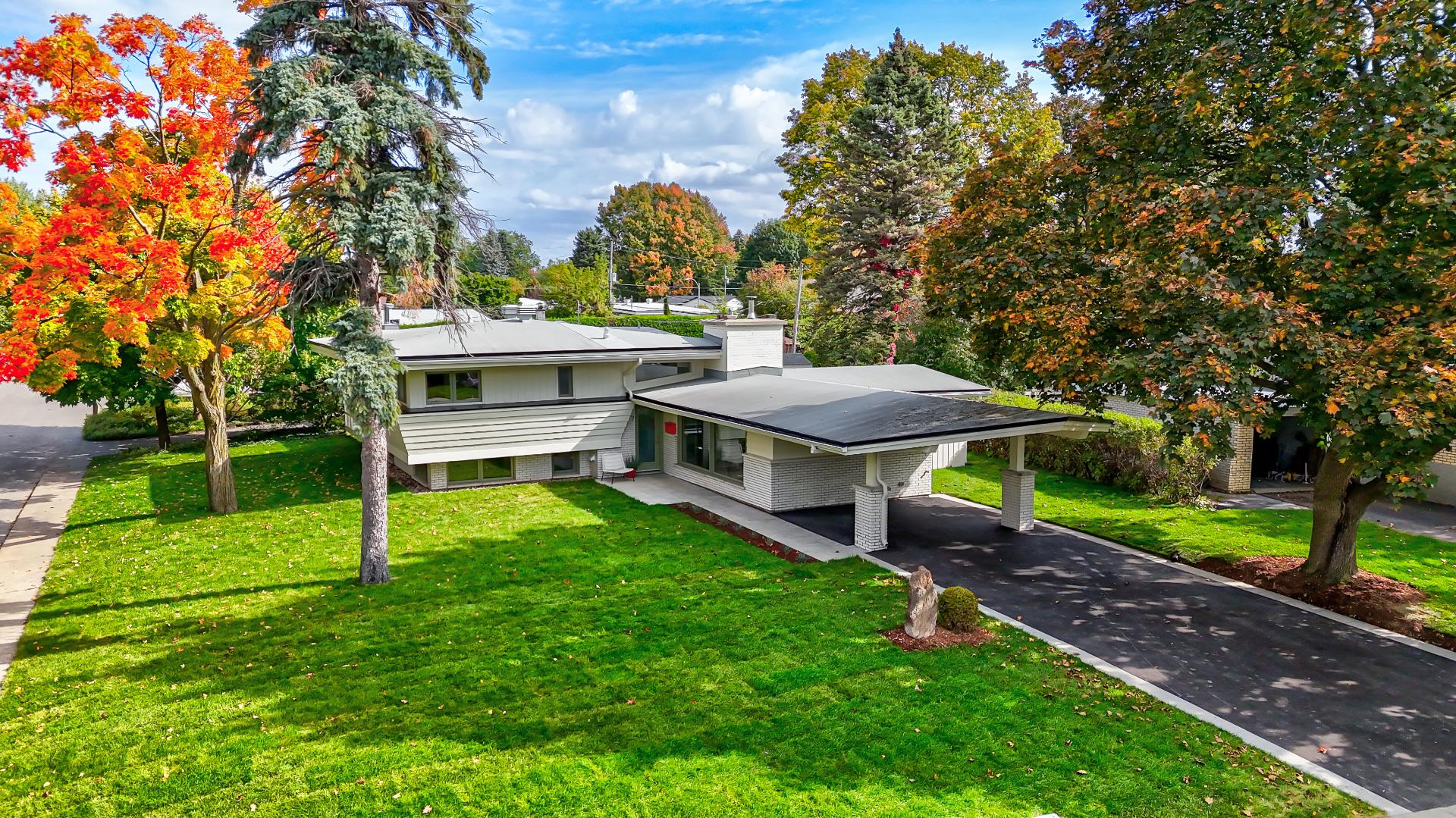 MLS: 21987085