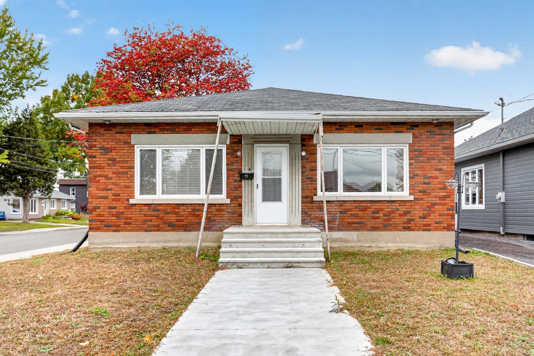 MLS: 21520747