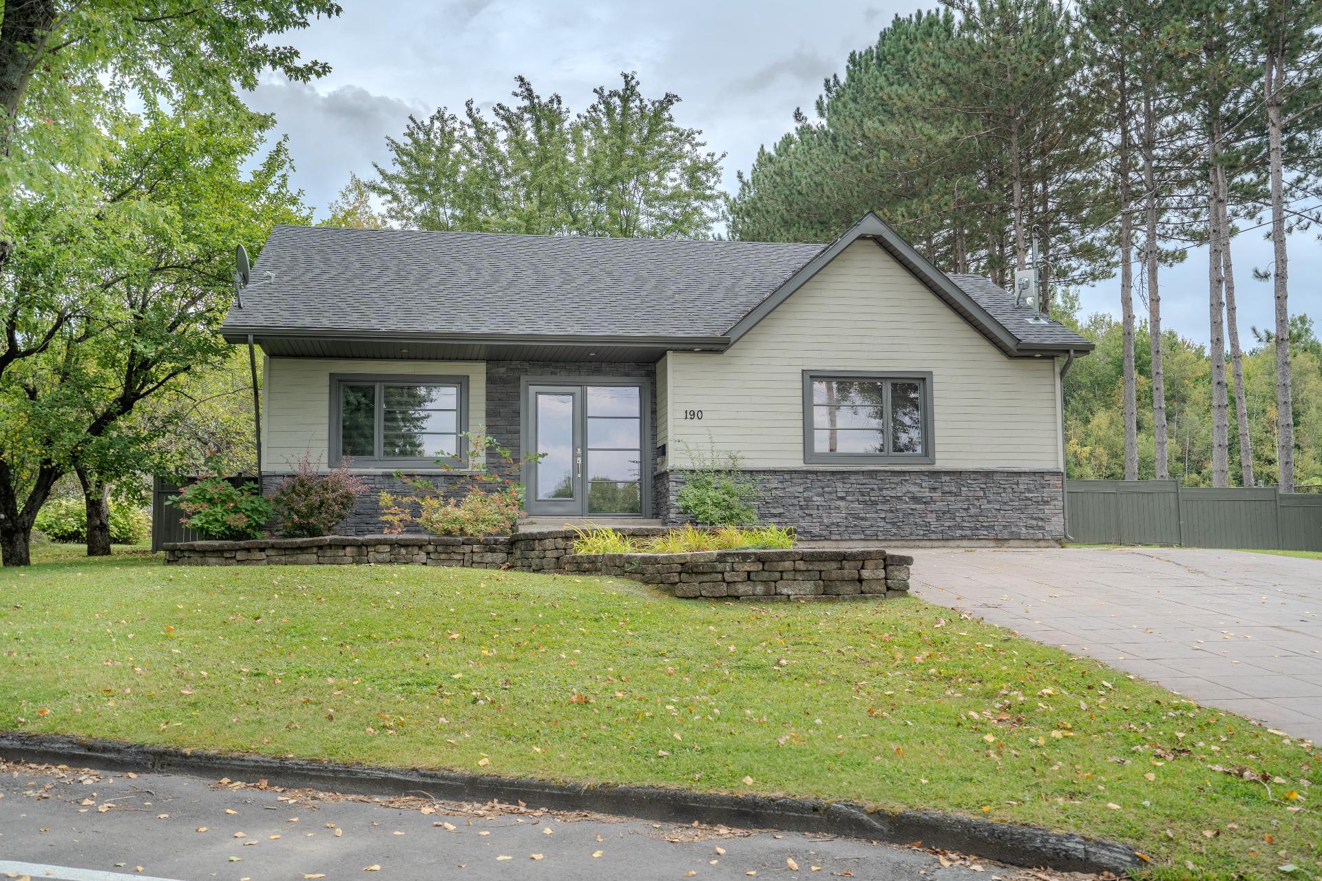 MLS: 15726329