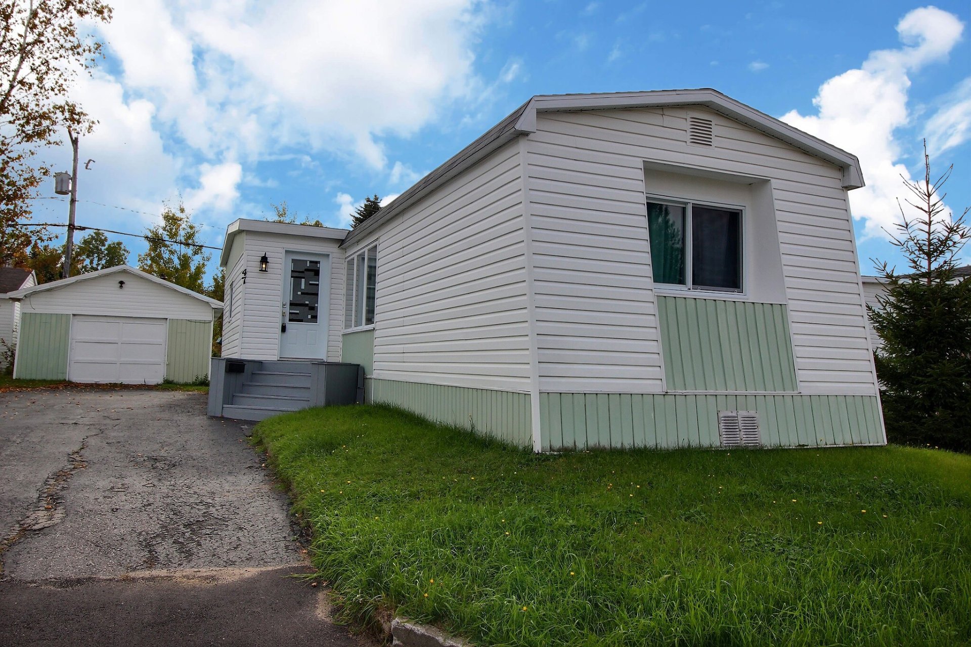 MLS: 19166347