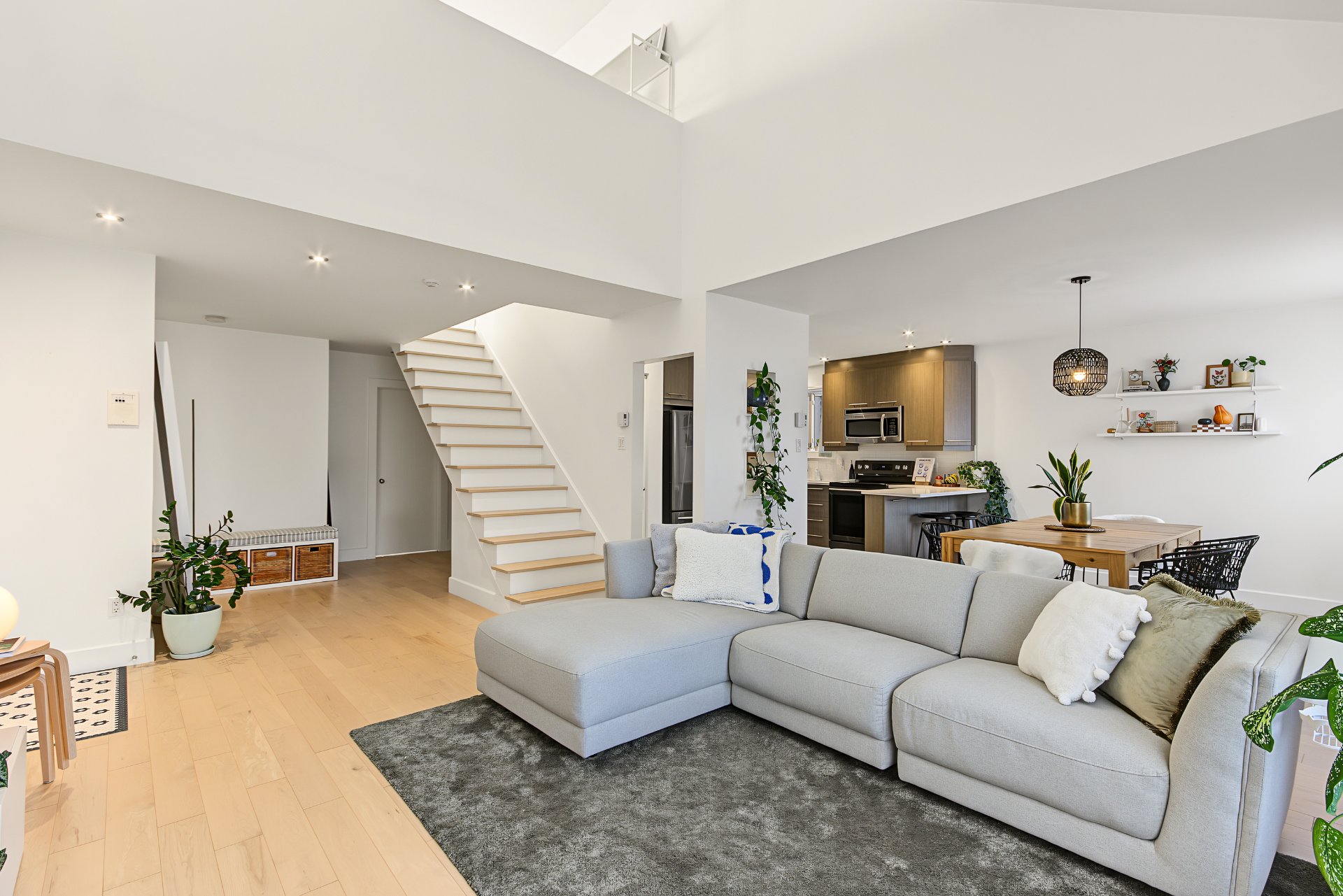 MLS: 20623549