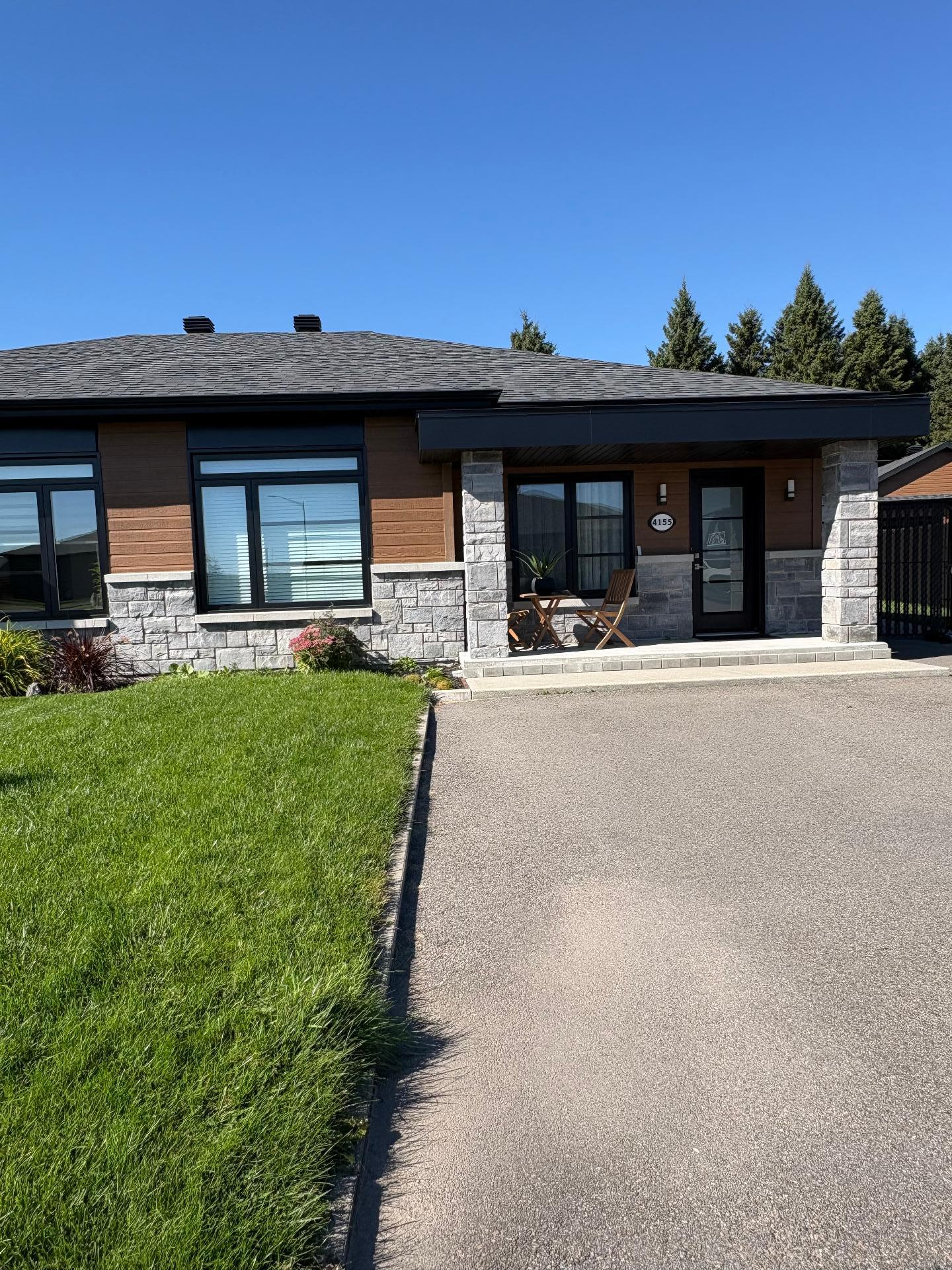 MLS: 26812570