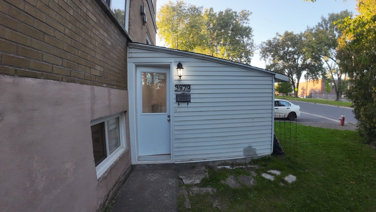 MLS: 25251657