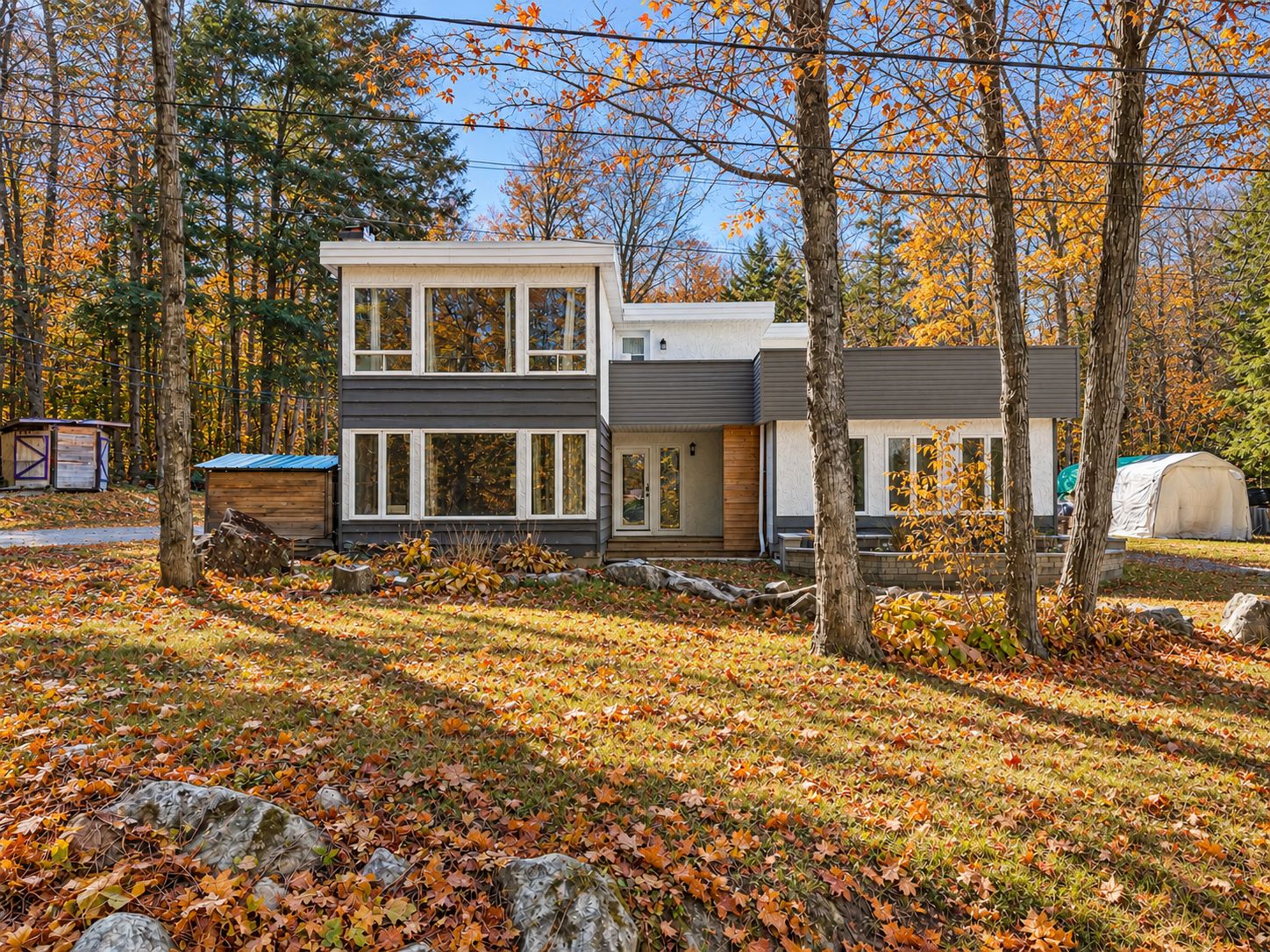 MLS: 23695690