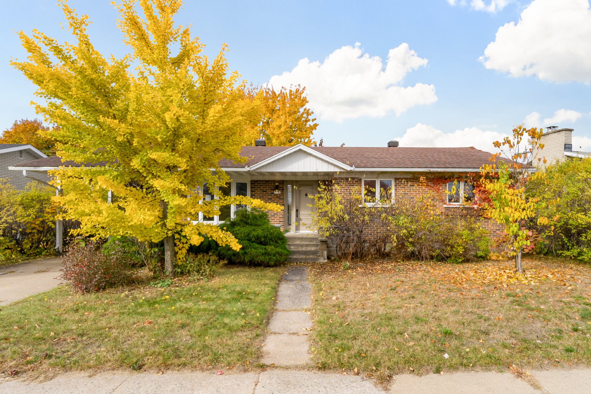 MLS: 17833459