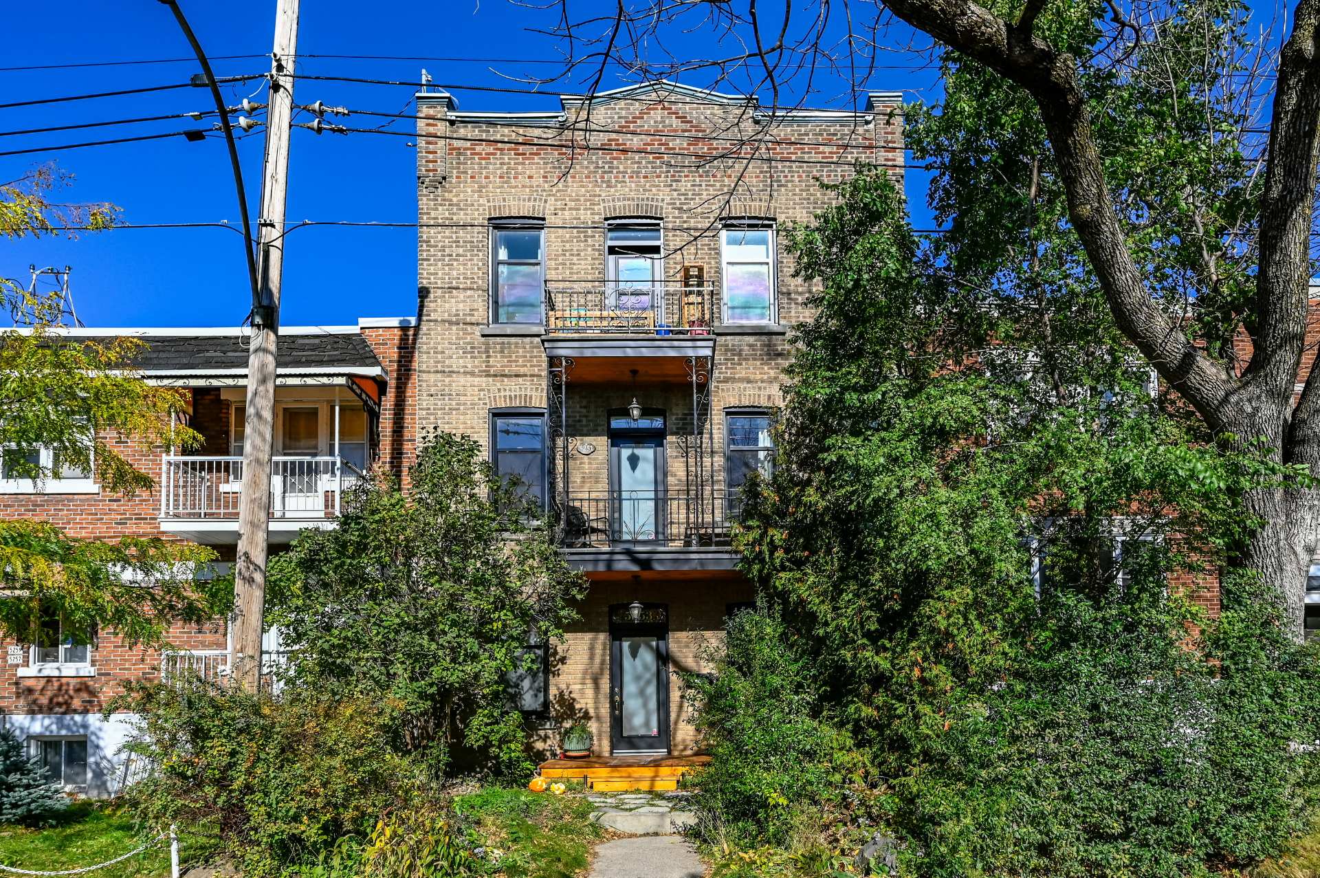 MLS: 21225425