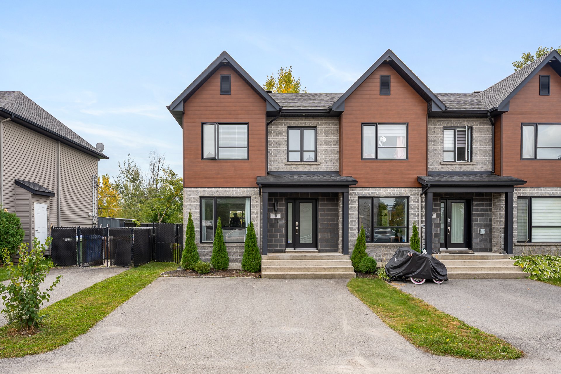 MLS: 25638010