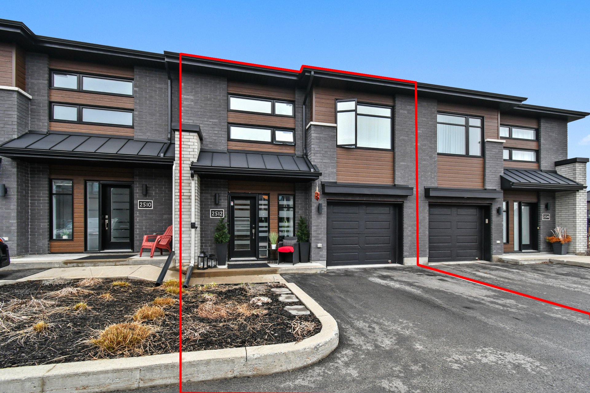 MLS: 22225383