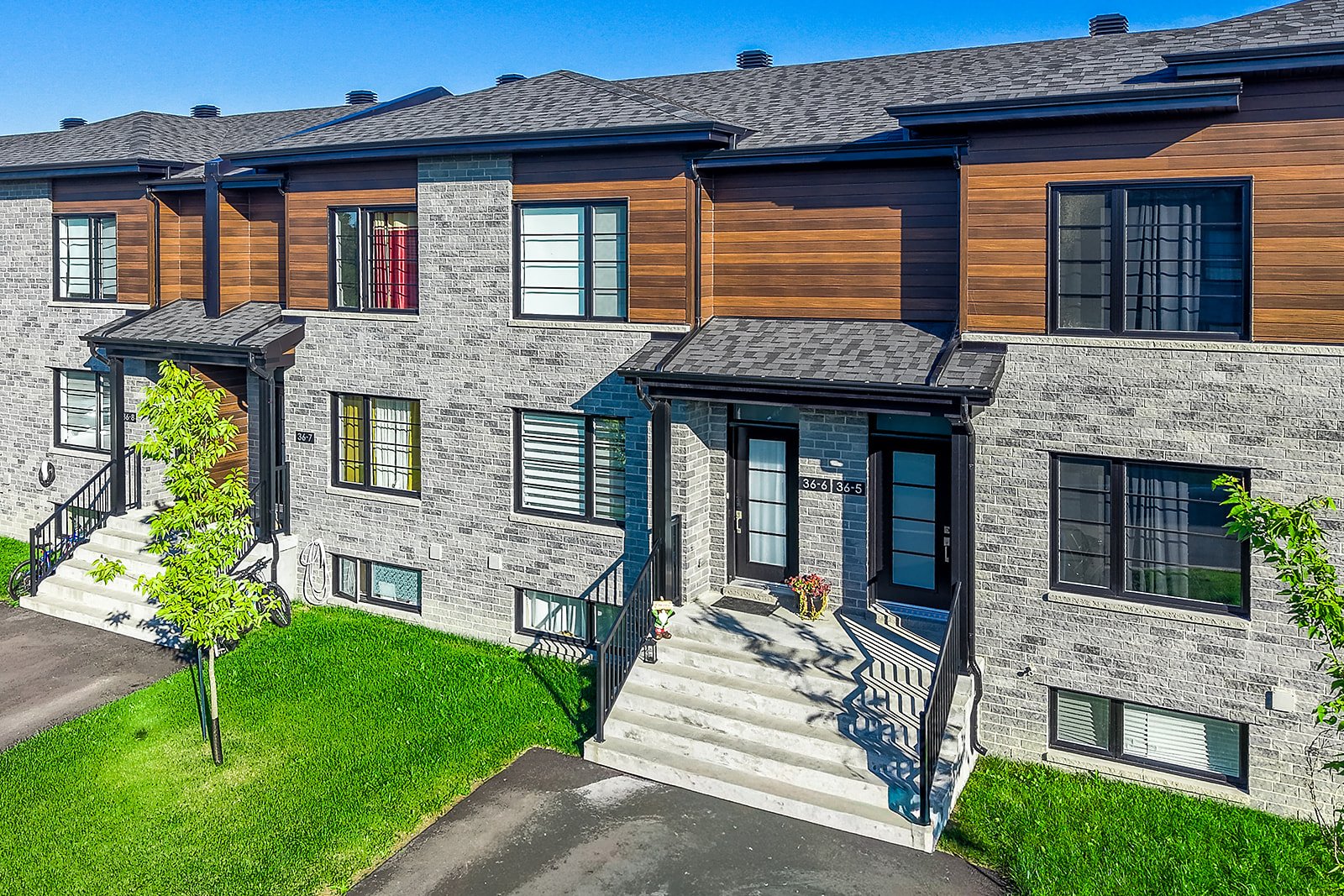 MLS: 22064004
