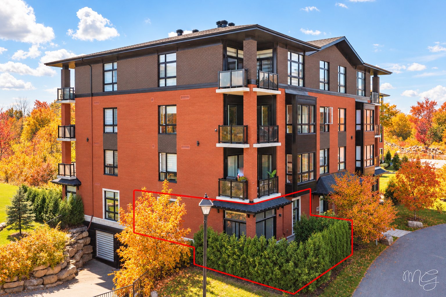 MLS: 24275054