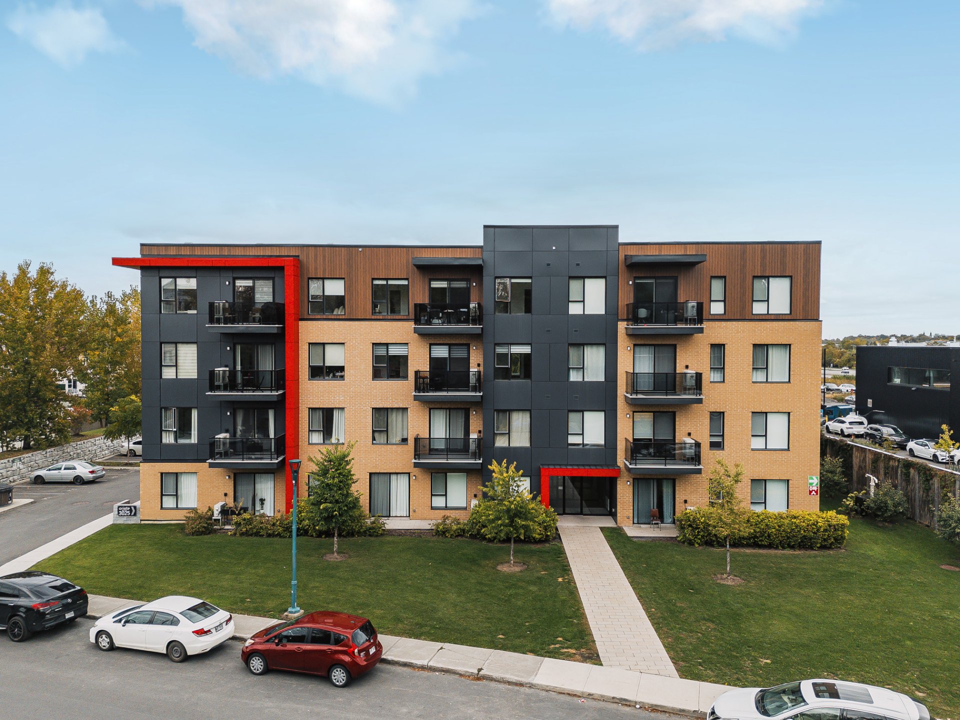 MLS: 25068916