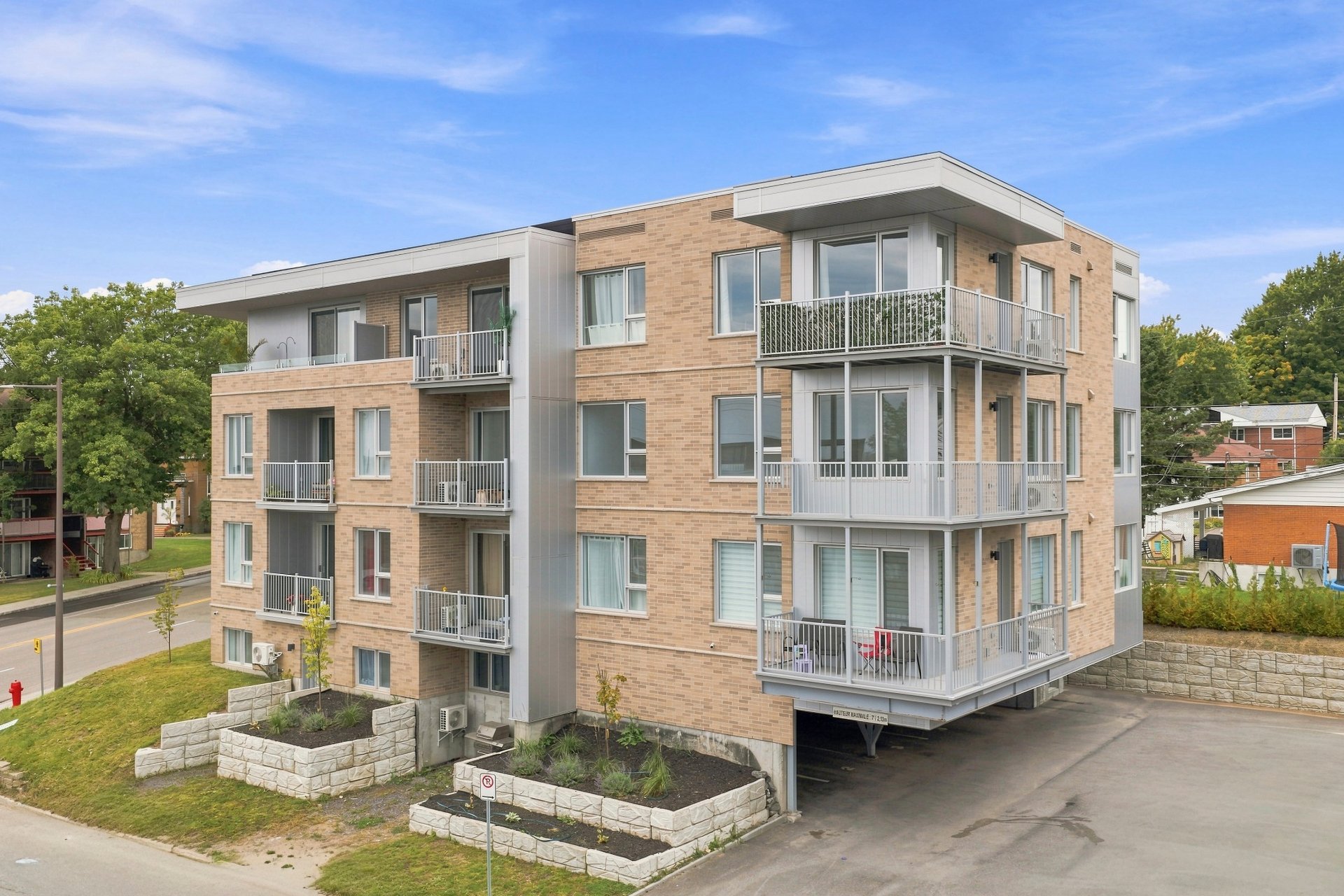 MLS: 21764845