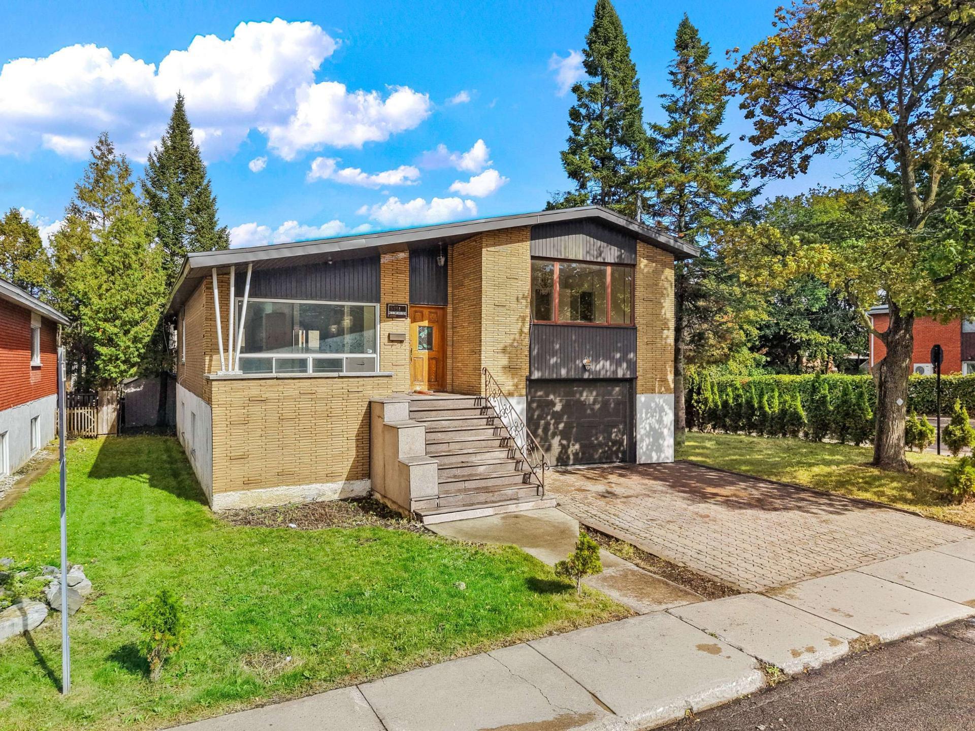 MLS: 23699677