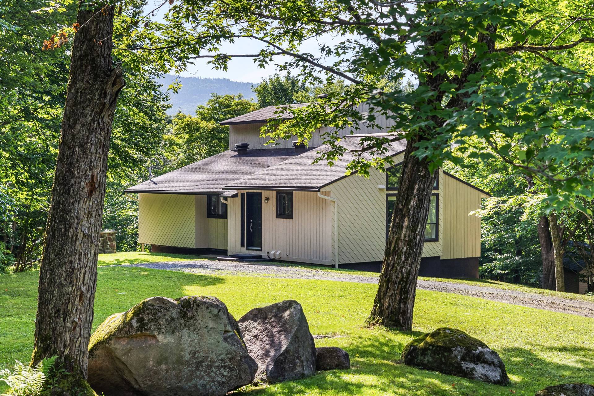 MLS: 15934585