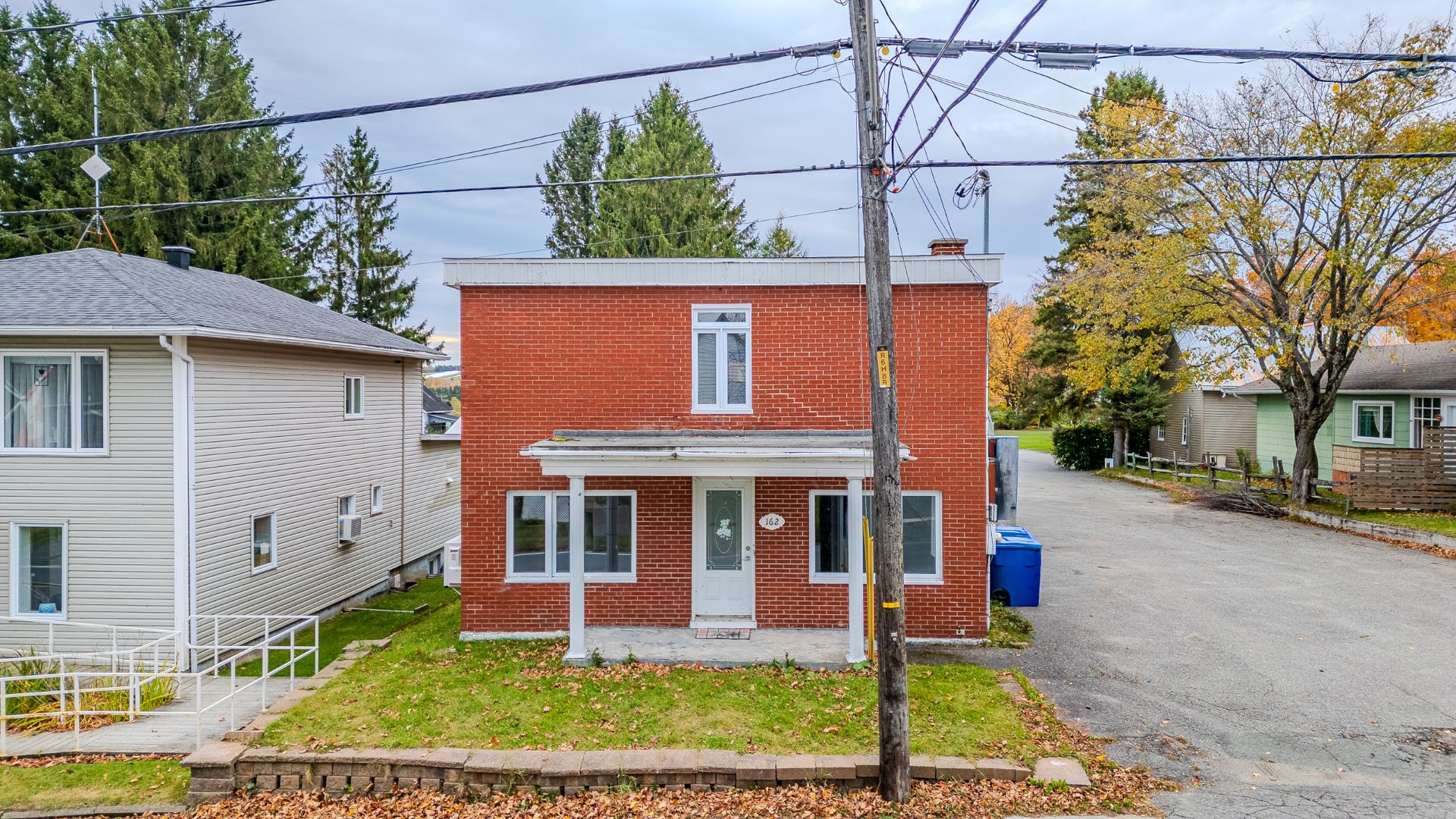 MLS: 24708202